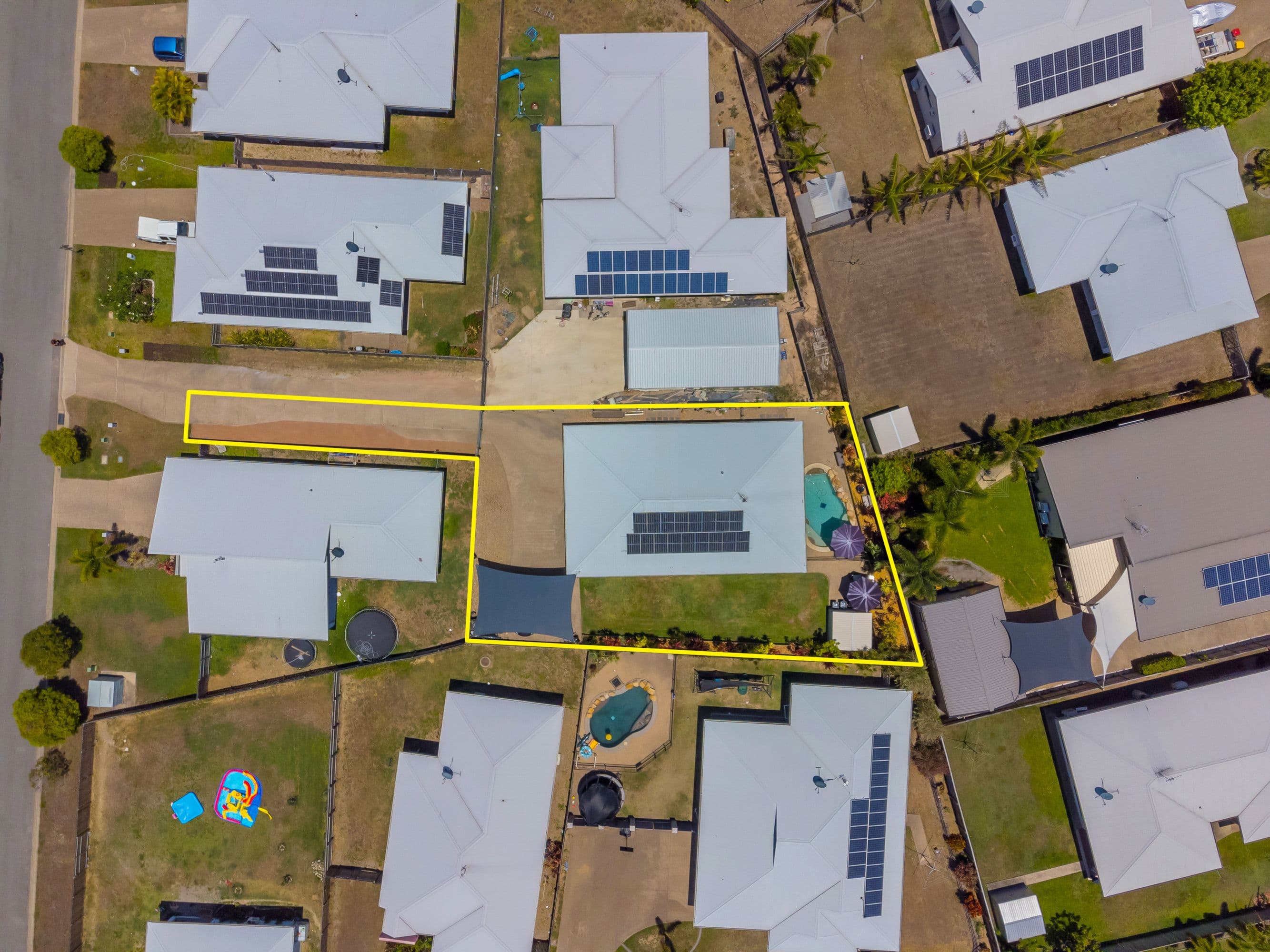 59 Kinnardy Street, Burdell QLD 4818, Burdell - Thumbnail 2