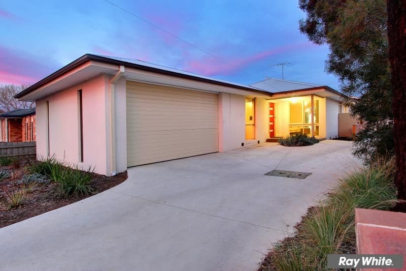 28 Adelaide Street, MORNINGTON VIC 3931, Mornington - Thumbnail 2