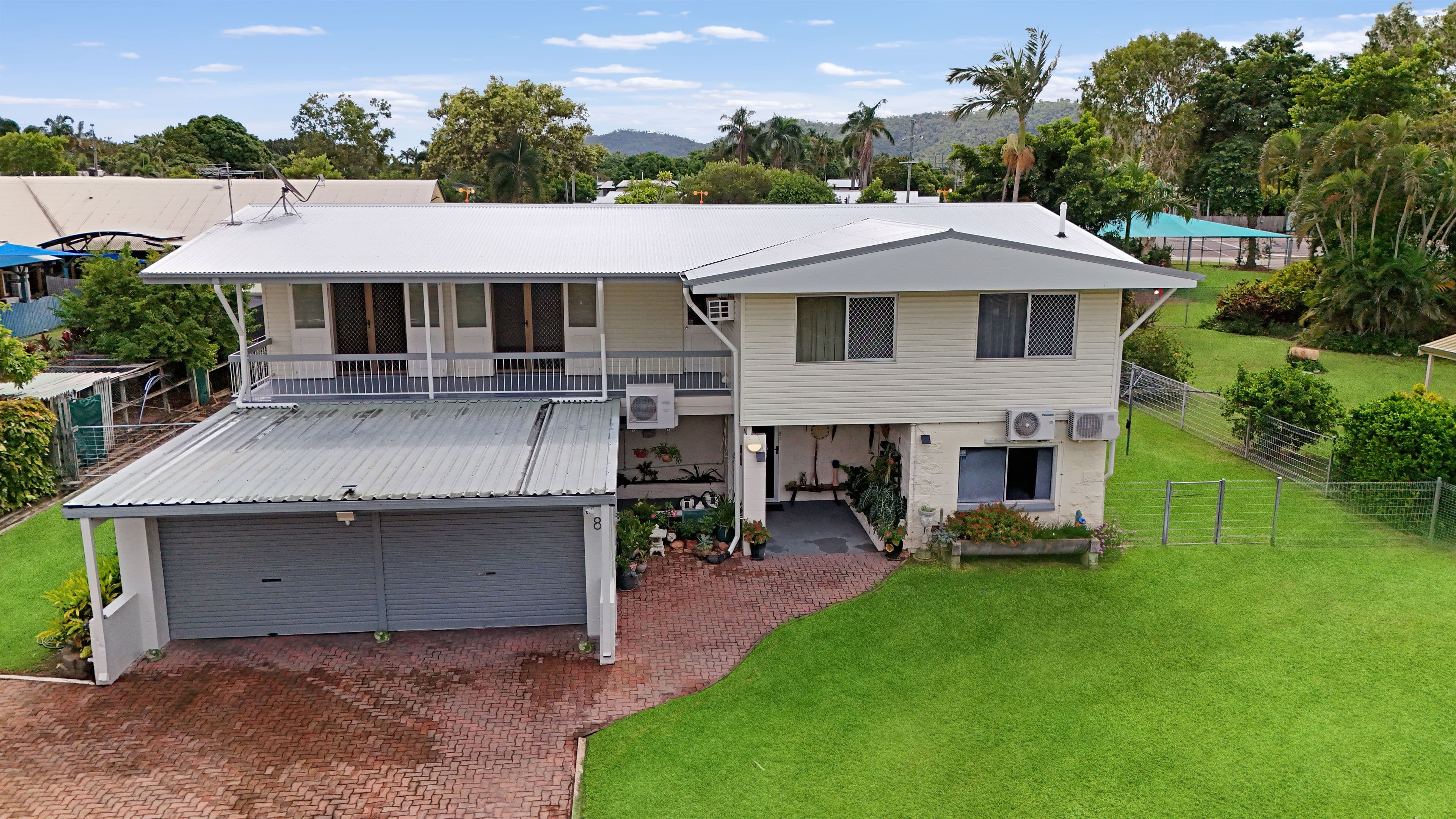 8 Hatchett Street, Cranbrook QLD 4814, Cranbrook - Thumbnail 2