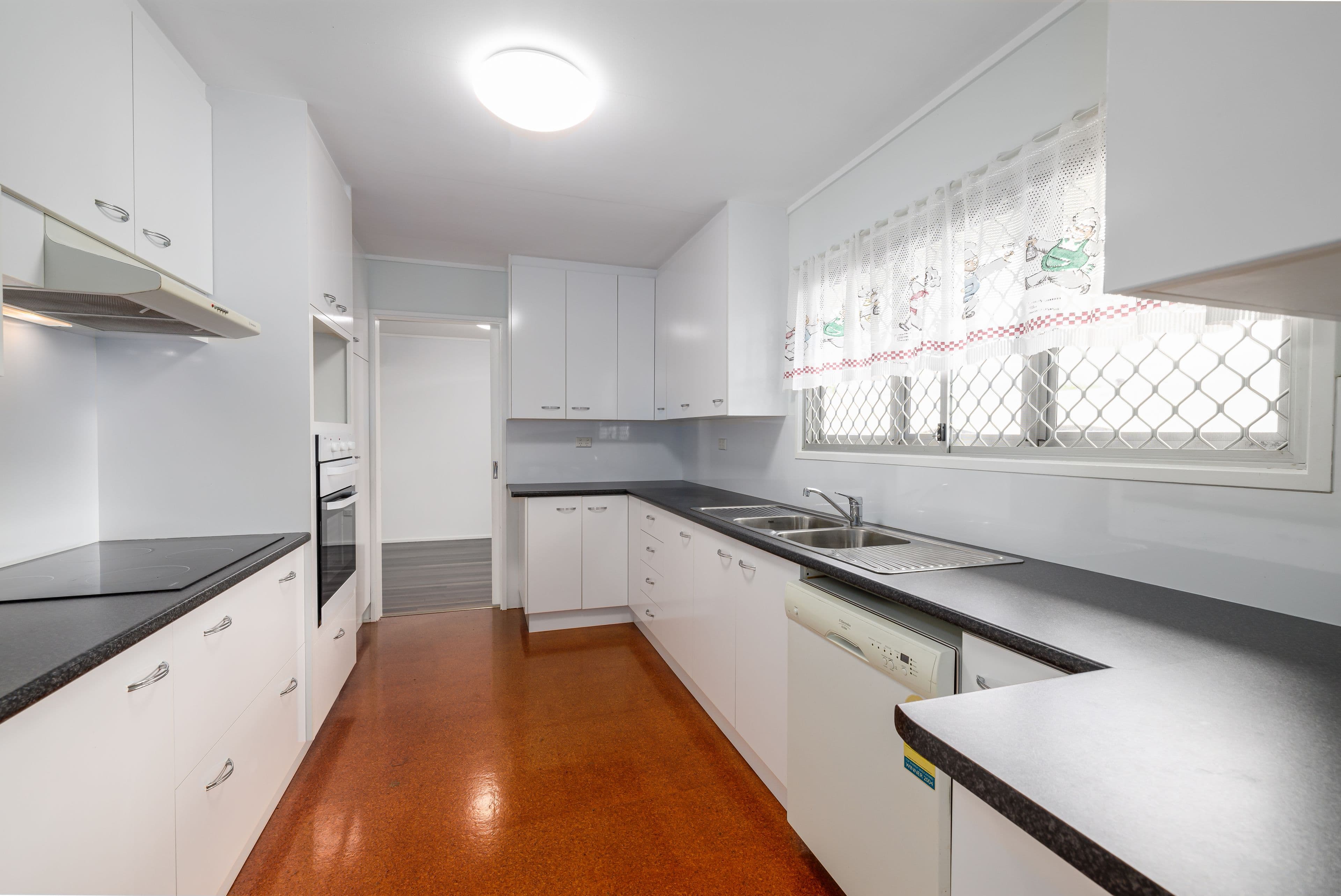 8 Hatchett Street, Cranbrook QLD 4814, Cranbrook - Thumbnail 4