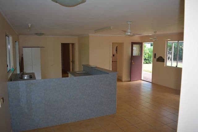 26 Hawthorn Street, Blackall QLD 4472, Blackall - Thumbnail 5