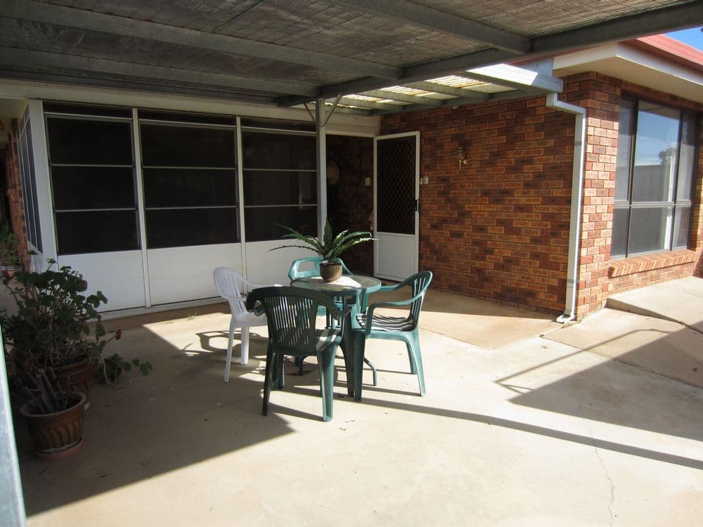 105 Crowley Street, TEMORA NSW 2666, Temora - Thumbnail 3