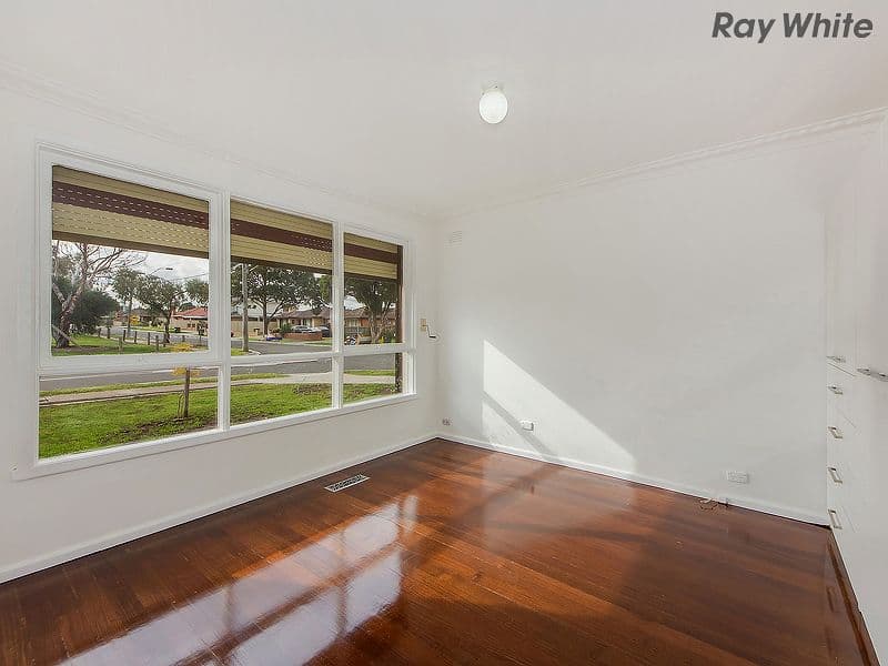 1 McLeod Road, ST ALBANS VIC 3021, St Albans - Thumbnail 5