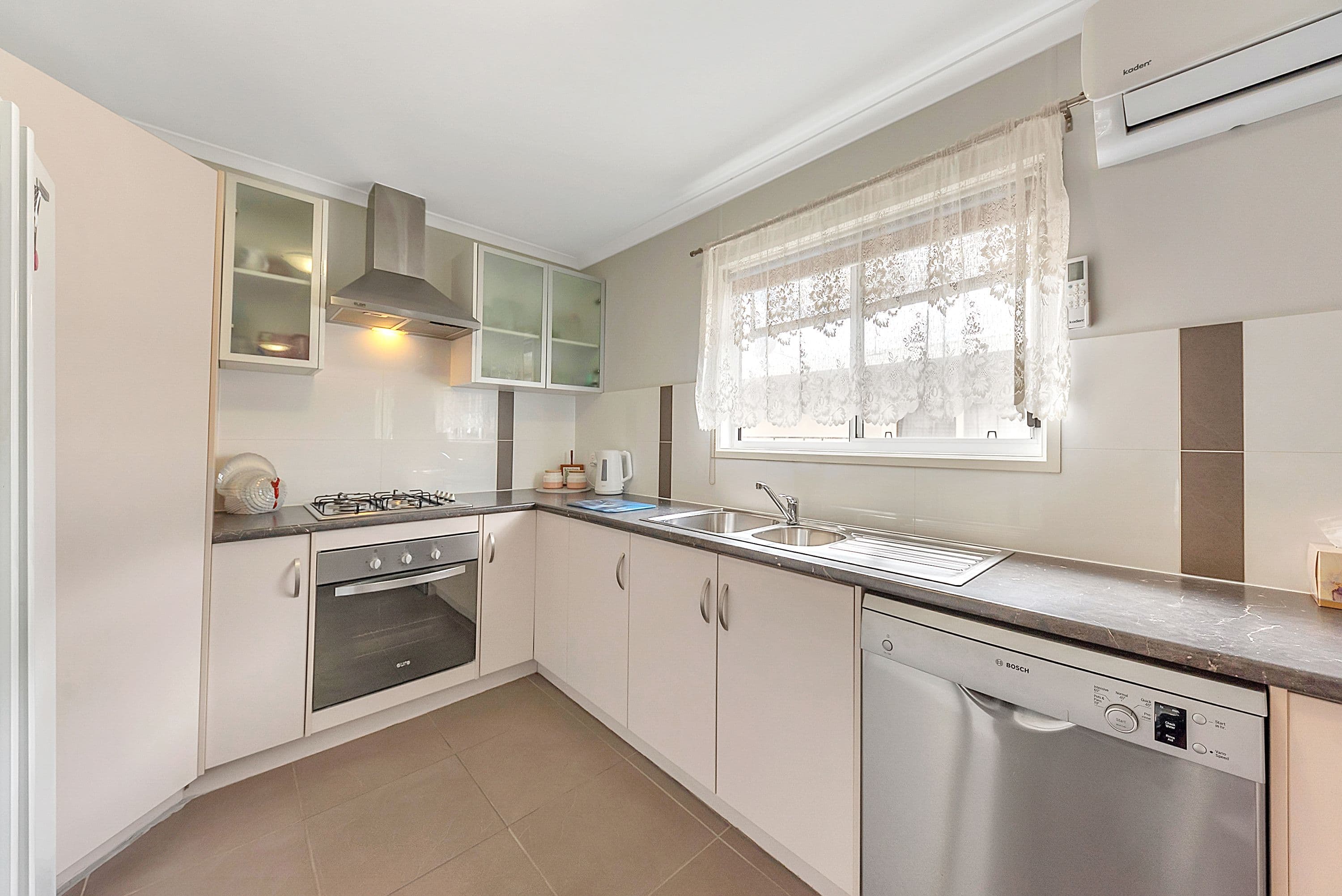 25 Cairns Crescent, Riverton SA 5412, Riverton - Thumbnail 5