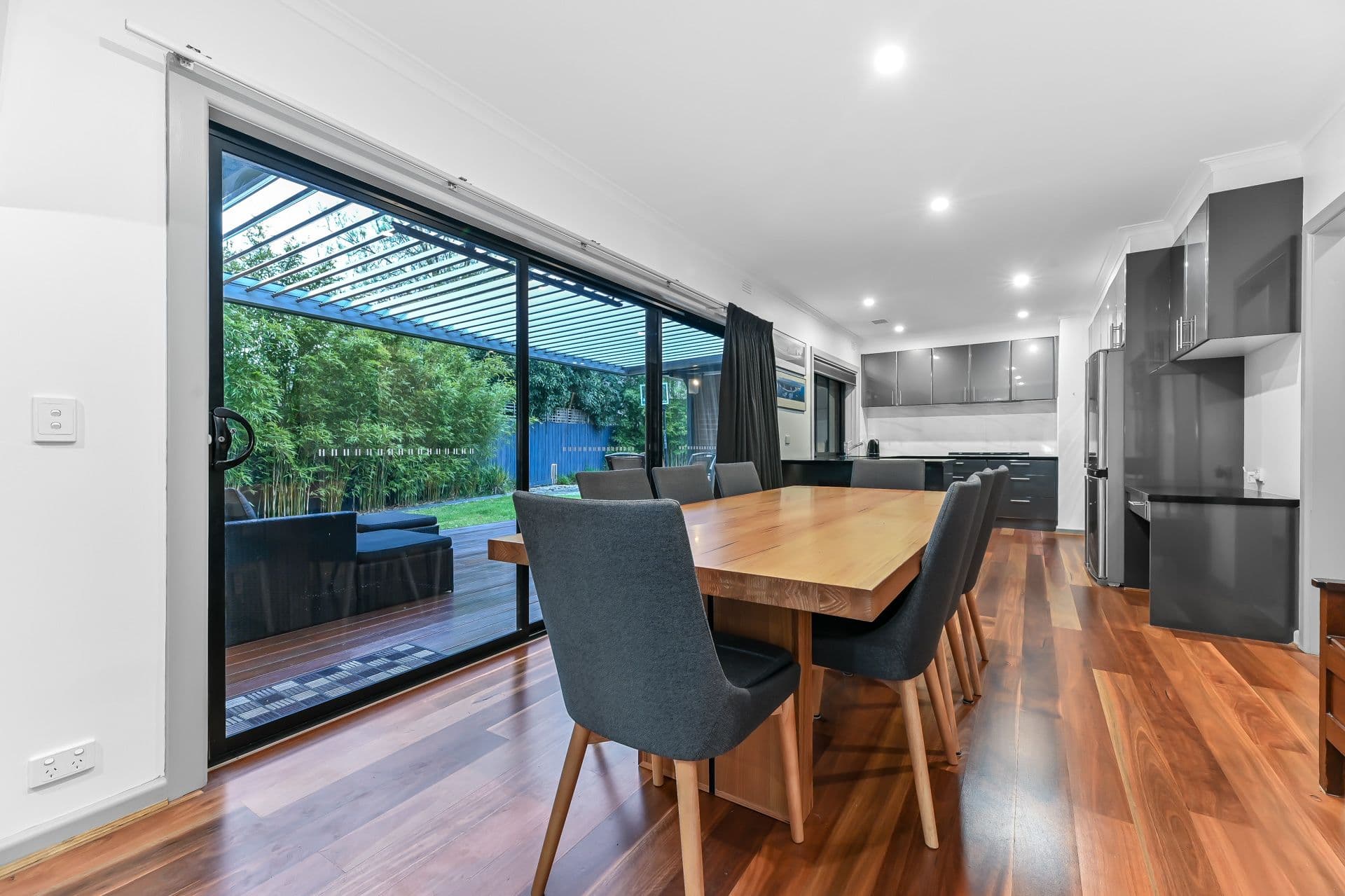 3 Edinburgh Avenue, Glen Waverley VIC 3150, Glen Waverley - Image 1