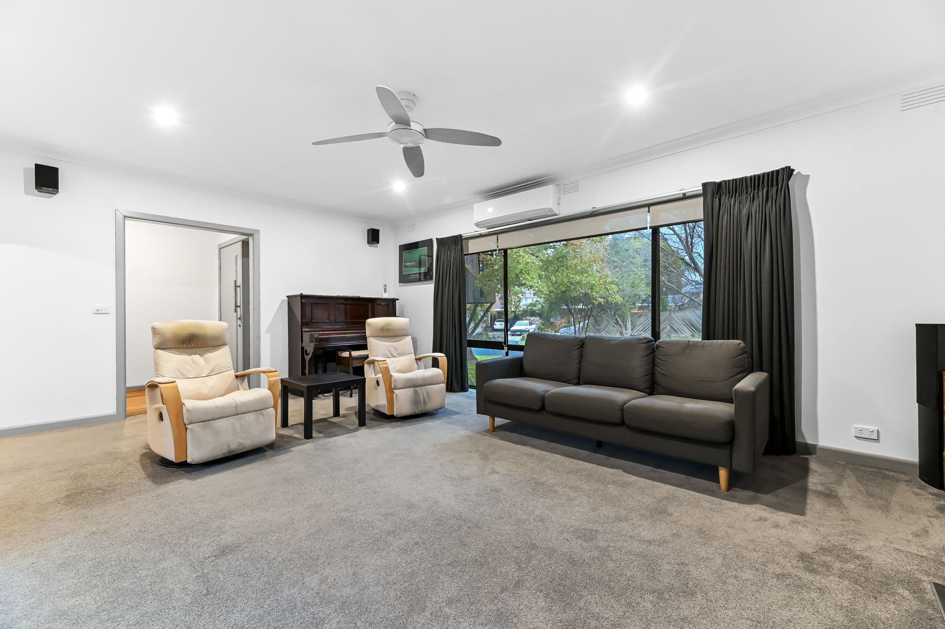 3 Edinburgh Avenue, Glen Waverley VIC 3150, Glen Waverley - Thumbnail 4