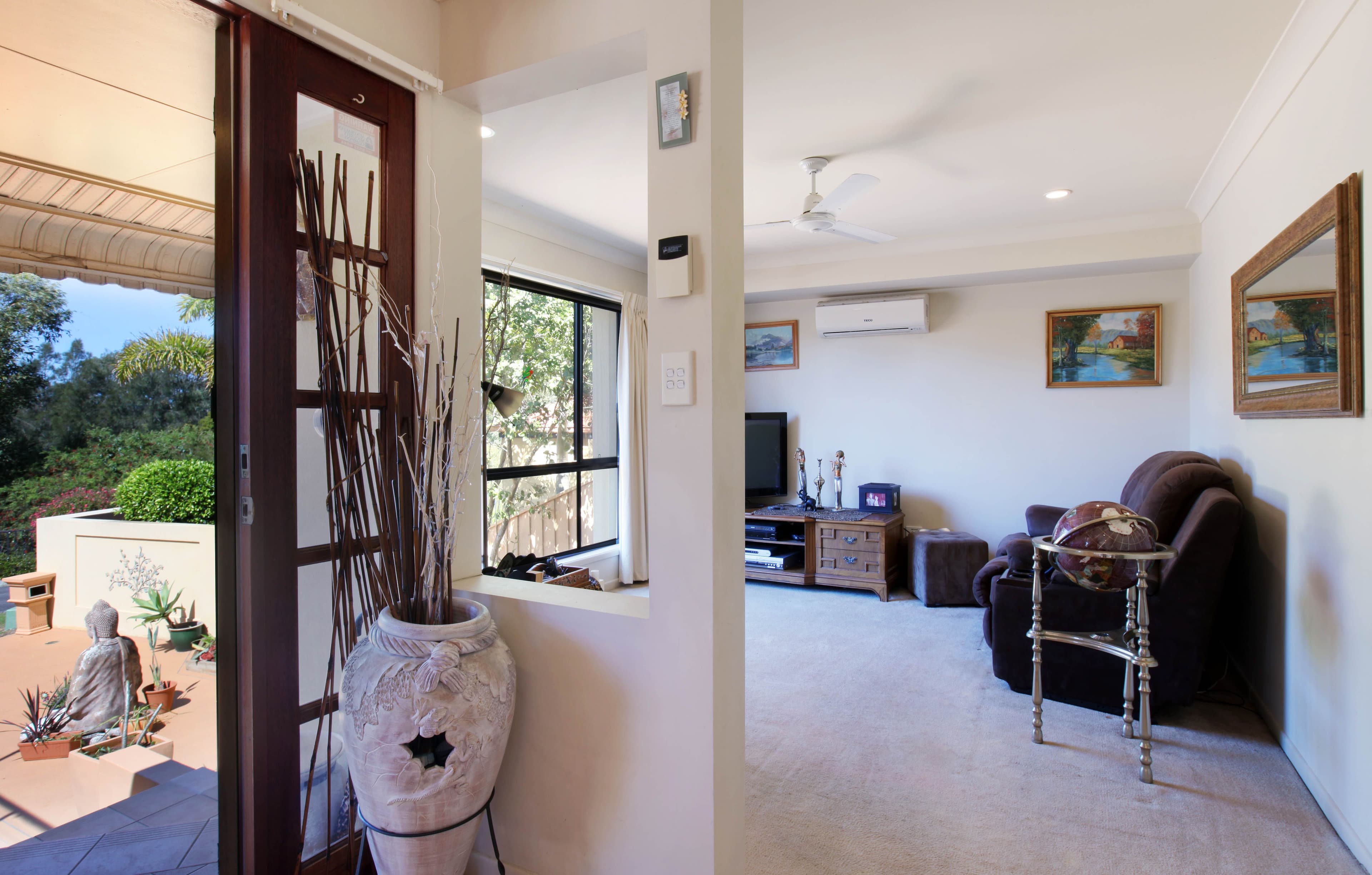 9 Sarah Place, Ashmore QLD 4214, Ashmore - Thumbnail 4