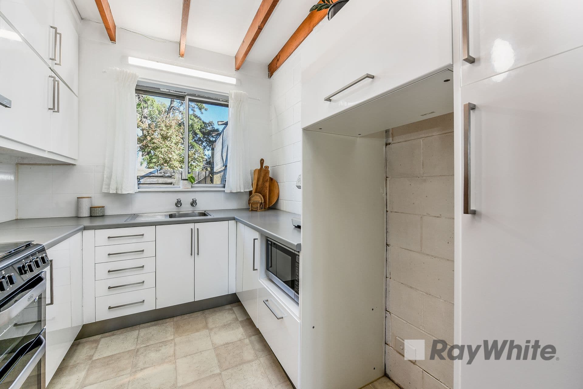 99 Cleeland Street, Dandenong VIC 3175, Dandenong - Thumbnail 5
