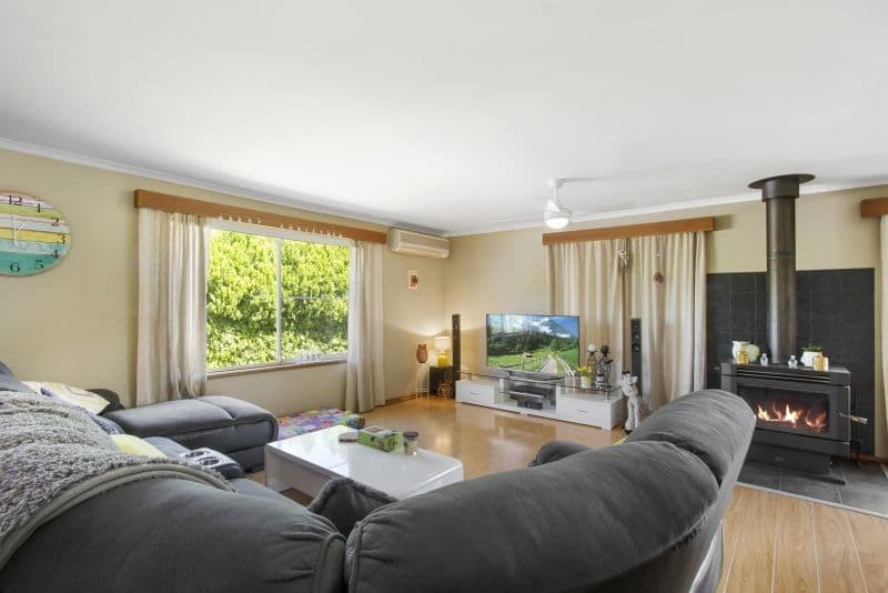 49 Belbowrie Parade, Maloneys Beach - Image 1