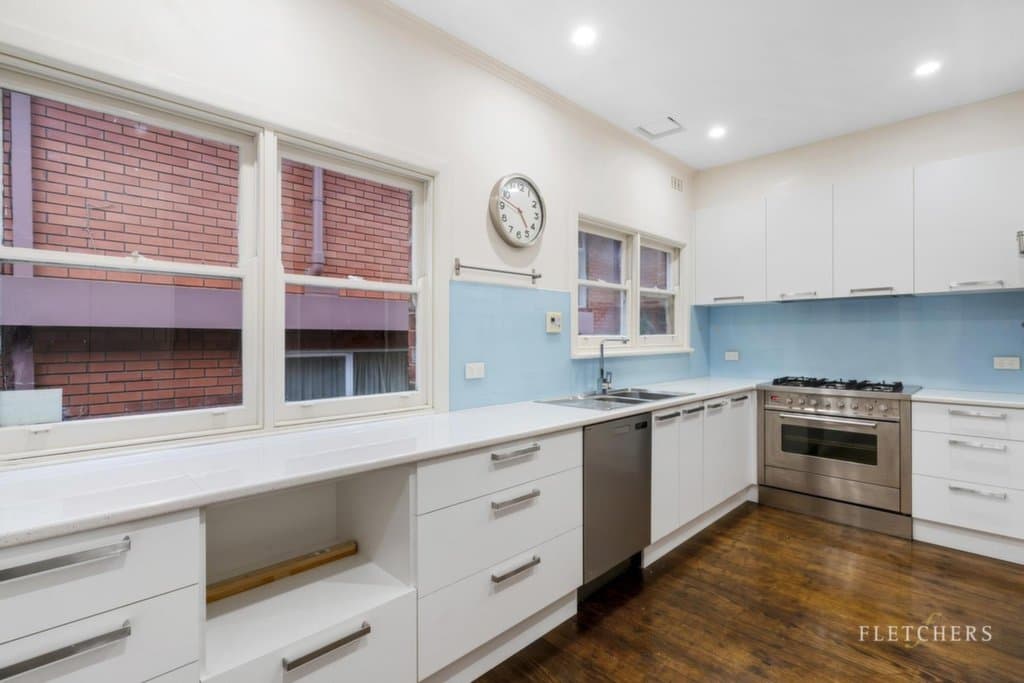 8 Milton Crescent, Box Hill South - Thumbnail 4