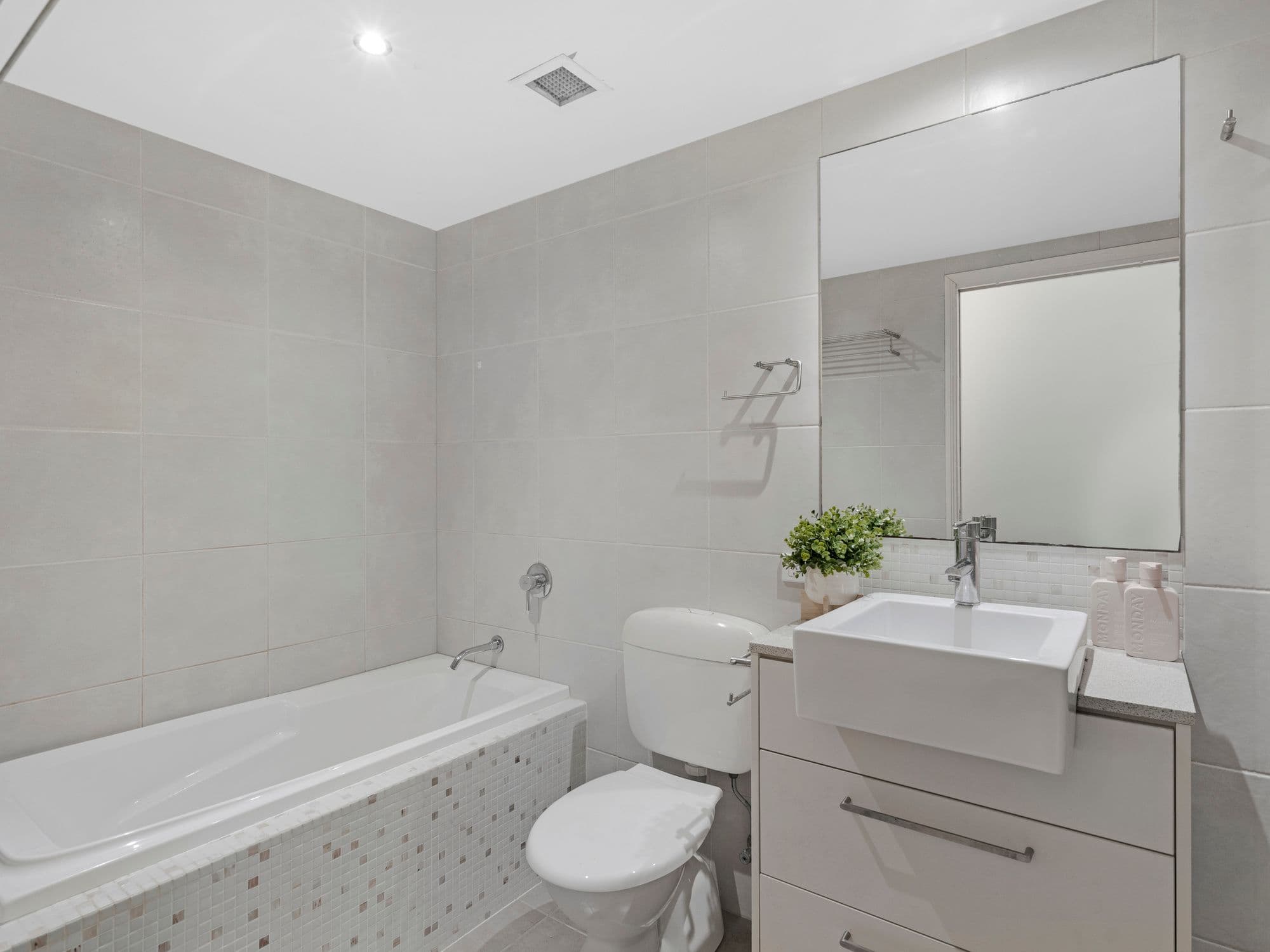 12-14 Executive Drive, Burleigh Waters QLD 4220, Burleigh Waters - Thumbnail 6