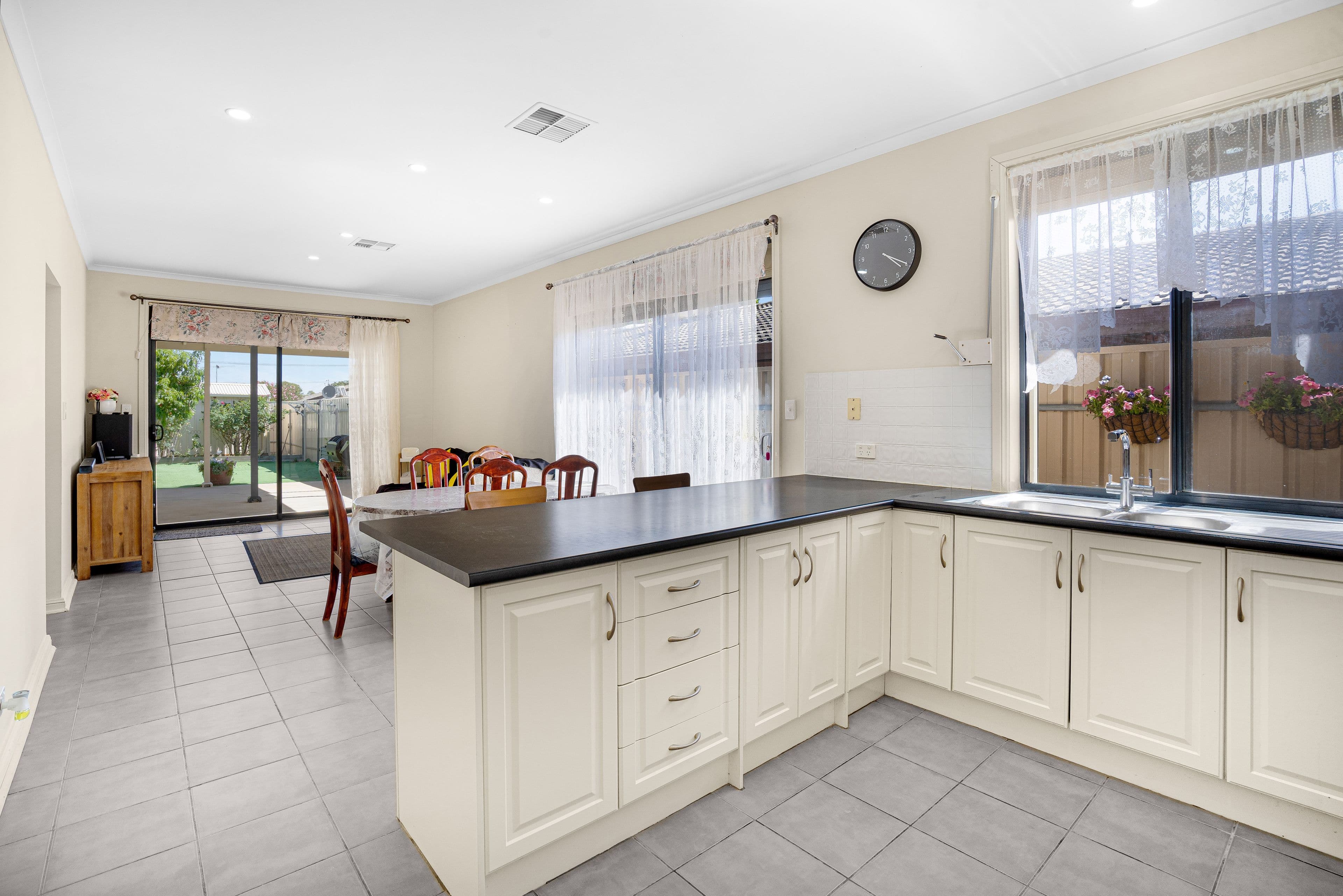 35 Gaelic Avenue, Holden Hill SA 5088, Holden Hill - Thumbnail 3