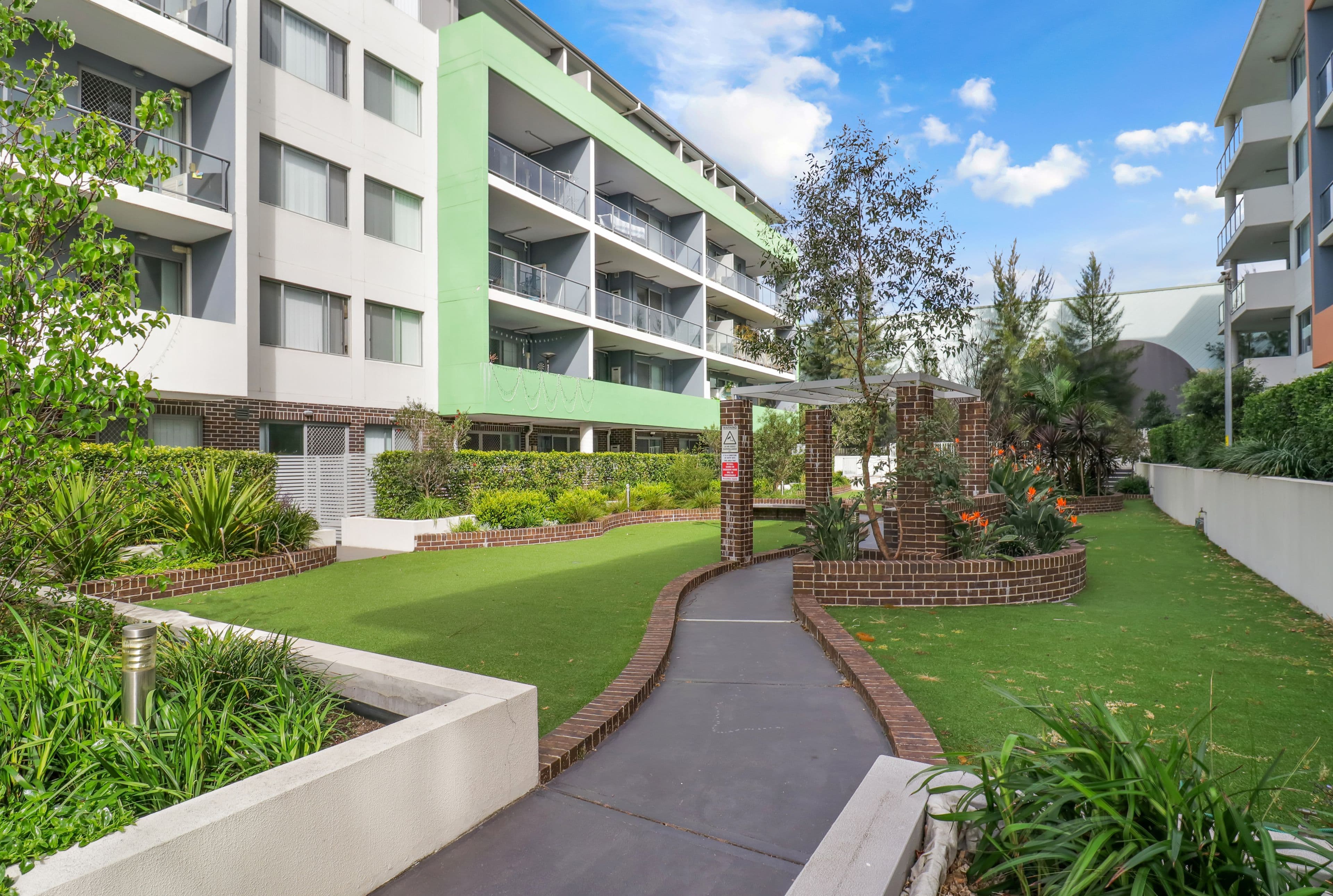8D Myrtle Street, Prospect NSW 2148, Prospect - Thumbnail 2