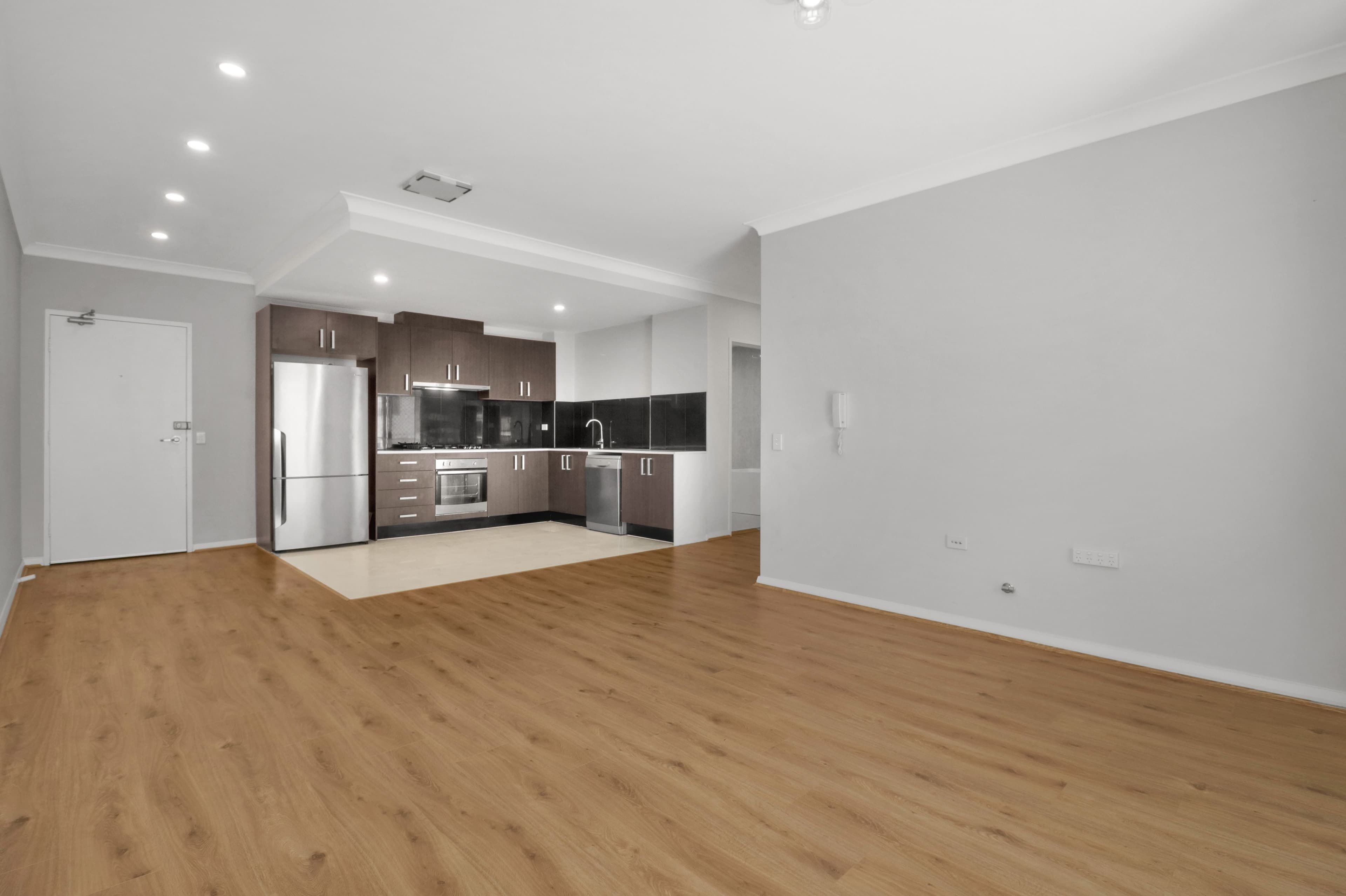 8D Myrtle Street, Prospect NSW 2148, Prospect - Thumbnail 4
