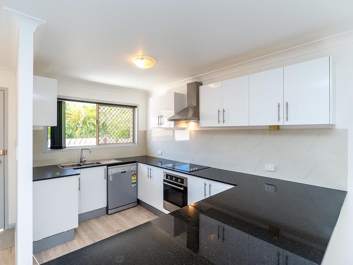 81 'Edithvale', Olsen Avenue, Labrador QLD 4215, Labrador - Thumbnail 2