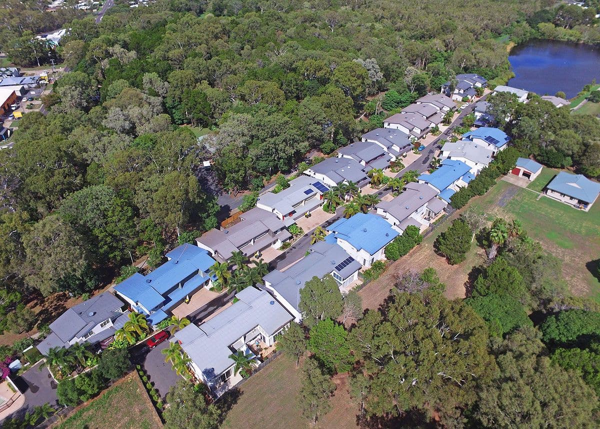71 Elizabeth Street, Urangan QLD 4655, Urangan - Thumbnail 2
