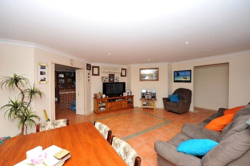 8 Catalina Drive, WILSONTON QLD 4350, Wilsonton - Thumbnail 2