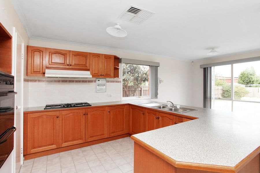 92 Barber Drive, HOPPERS CROSSING VIC 3029, Hoppers Crossing - Thumbnail 2