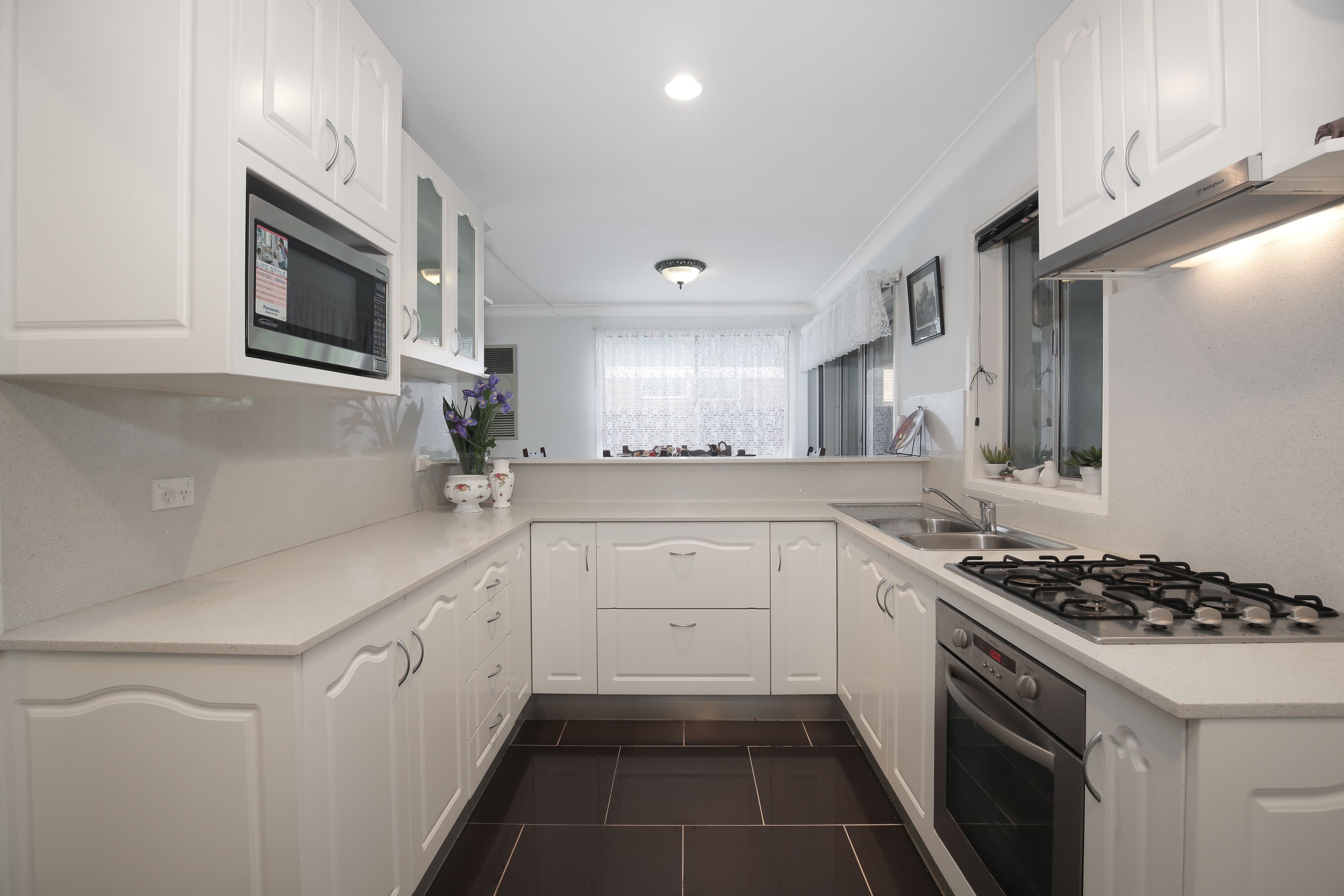 70 Gibbon Road, Winston Hills - Thumbnail 6