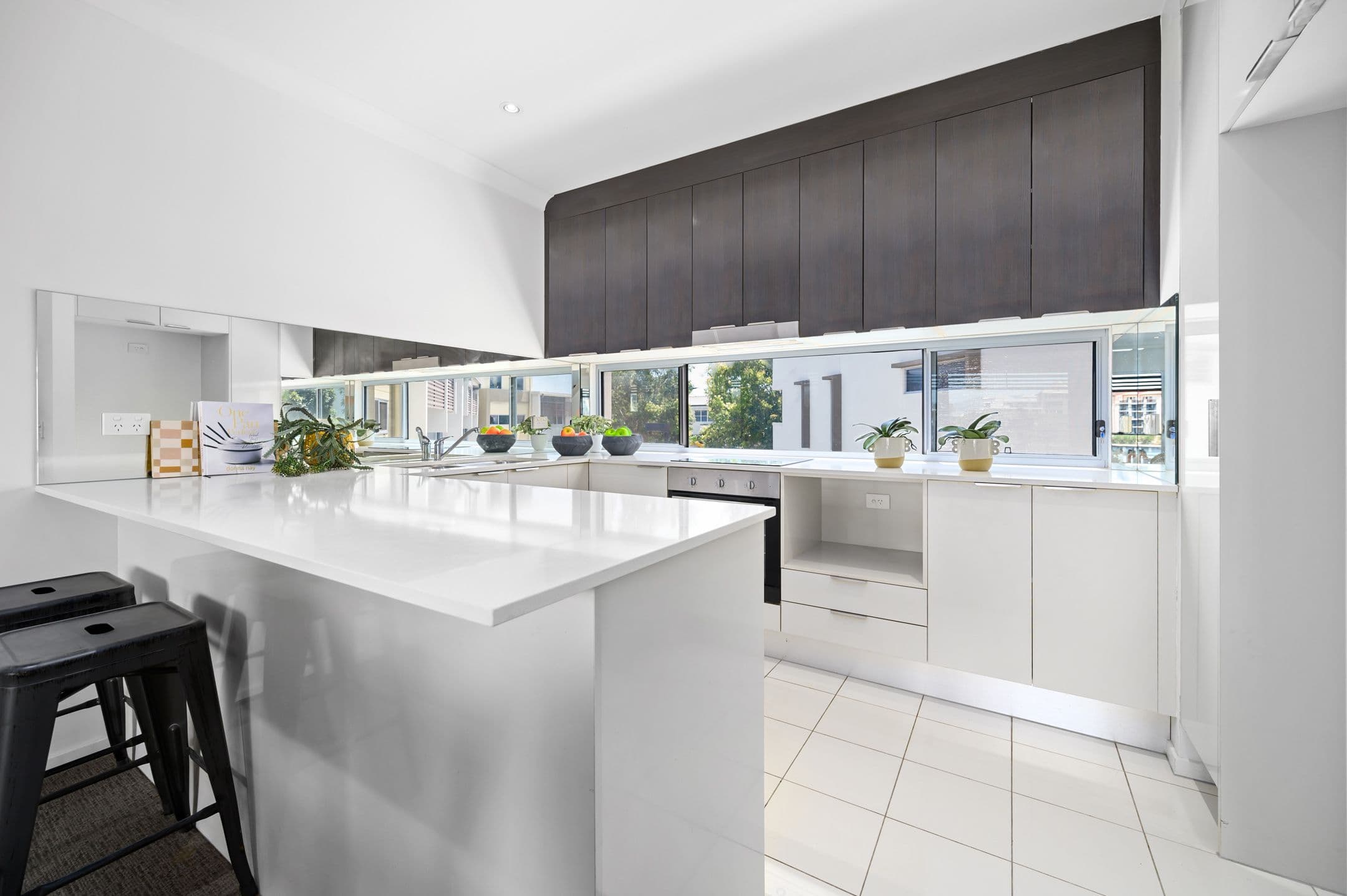 5033 Emerald Island Drive, Carrara QLD 4211, Carrara - Thumbnail 6