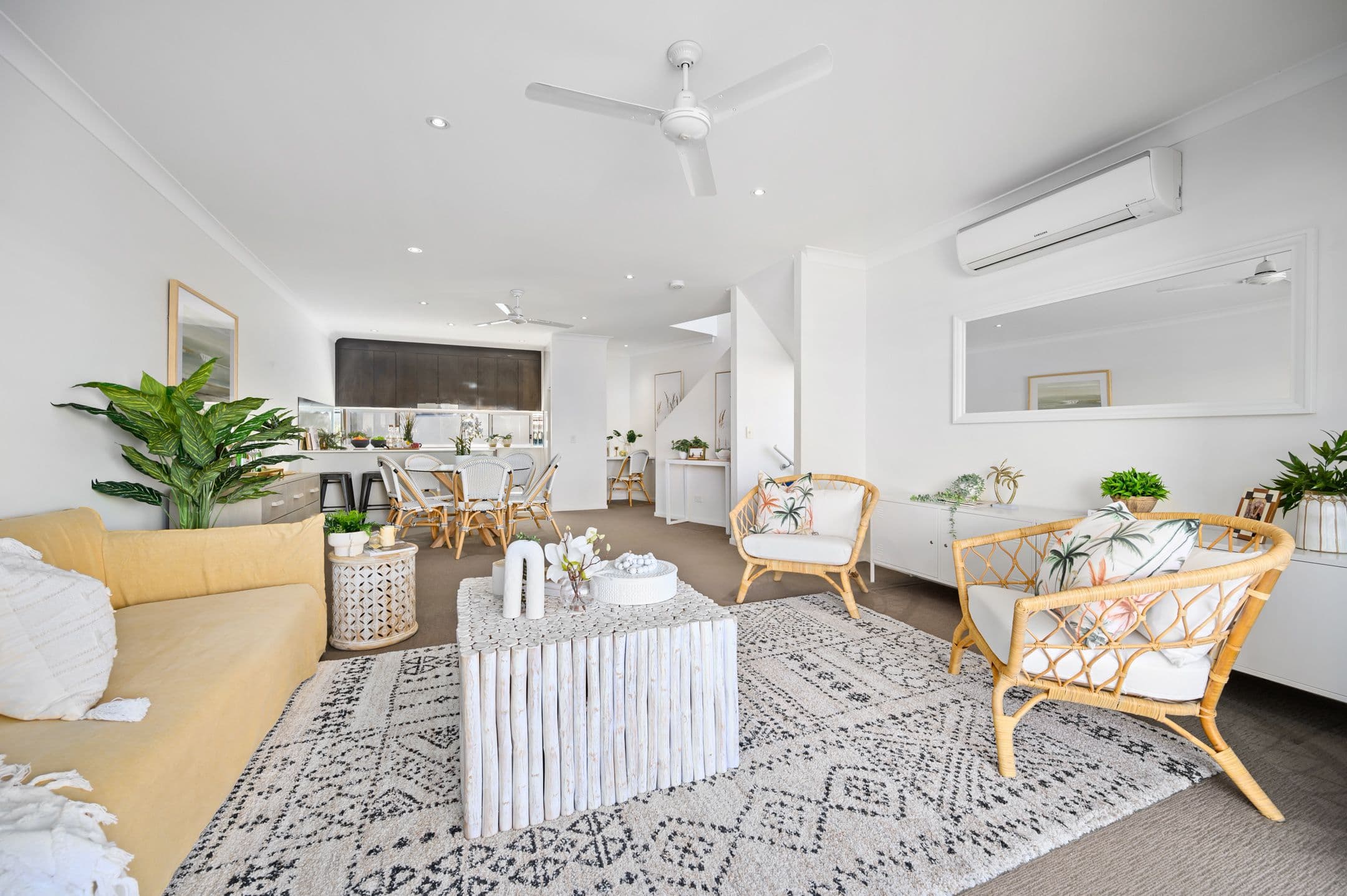 5033 Emerald Island Drive, Carrara QLD 4211, Carrara - Thumbnail 7