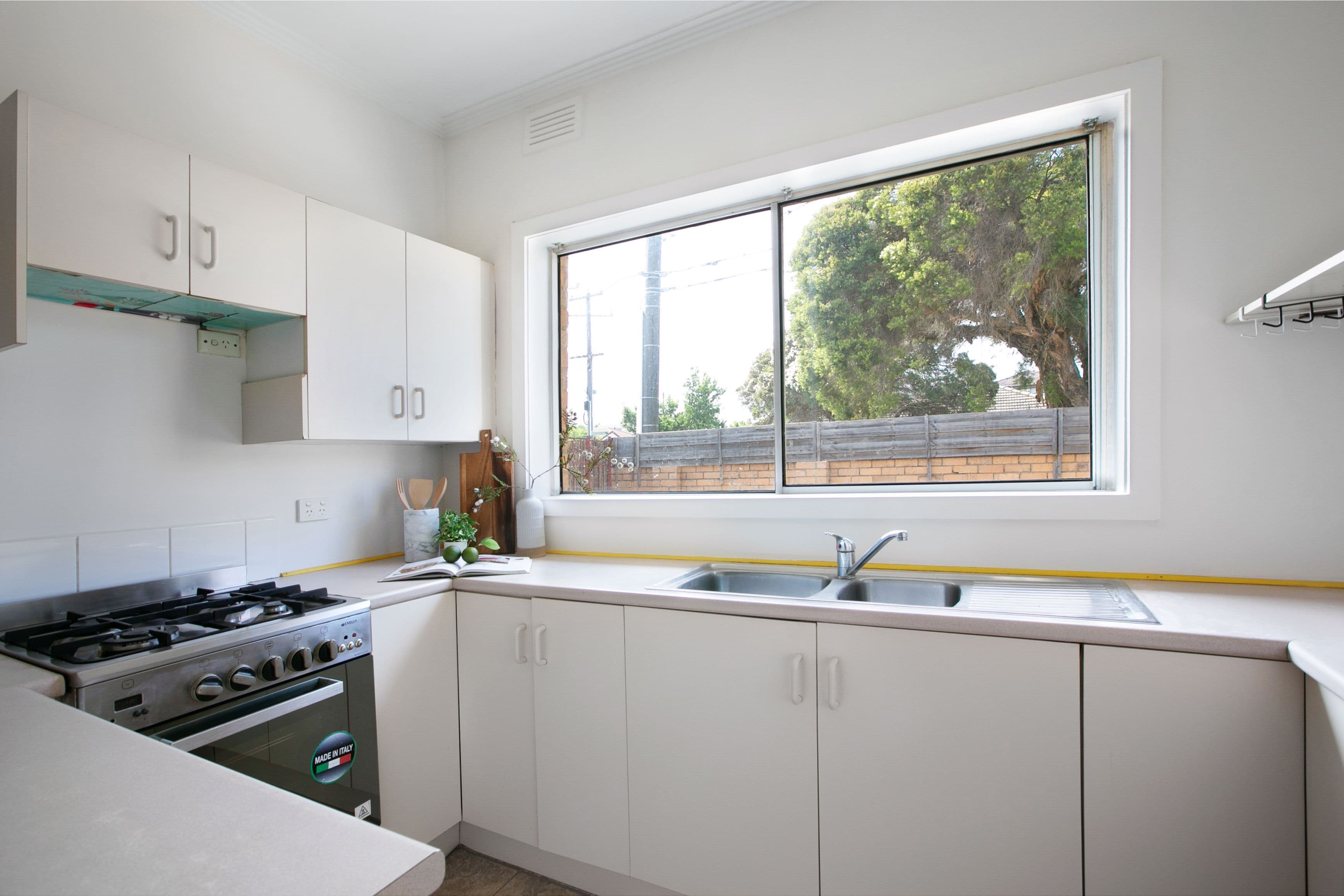 51 Allenby Avenue, Reservoir VIC 3073, Reservoir - Thumbnail 3