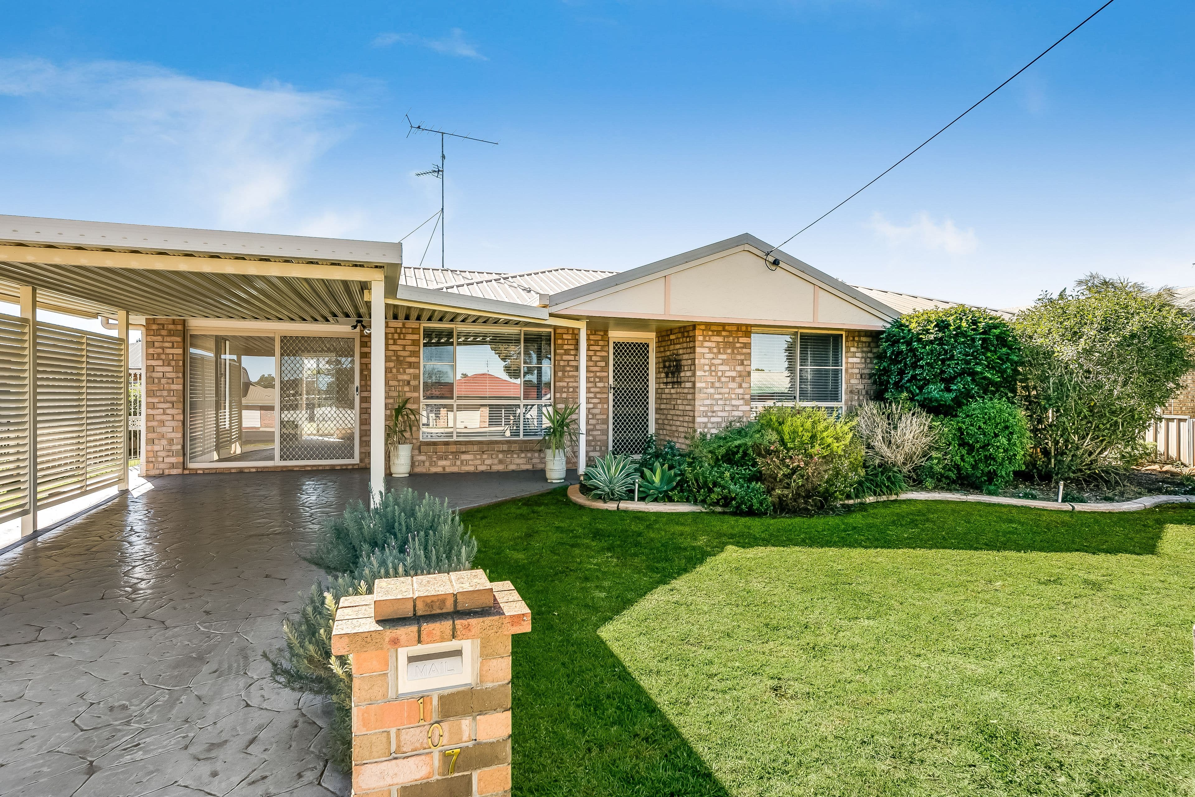 107 Hursley Road, Glenvale QLD 4350, Glenvale - Image 1
