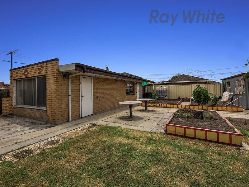 22 Swansea Parade, St Albans VIC 3021, St Albans - Thumbnail 7