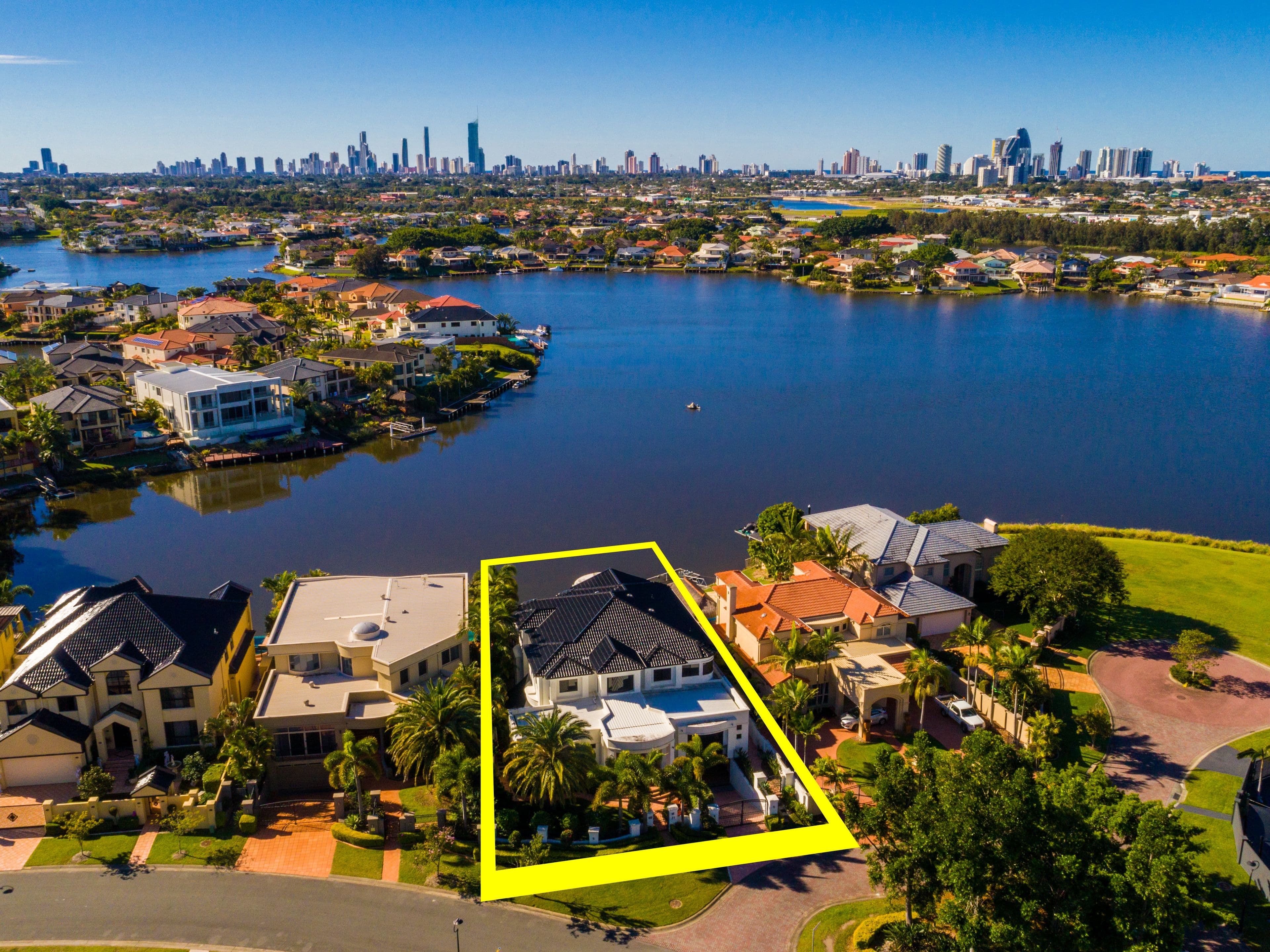71 Bollard Circuit, Clear Island Waters QLD 4226, Clear Island Waters - Thumbnail 2