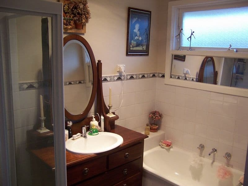22  Howard Road, DINGLEY VILLAGE VIC 3172, Dingley Village - Thumbnail 2