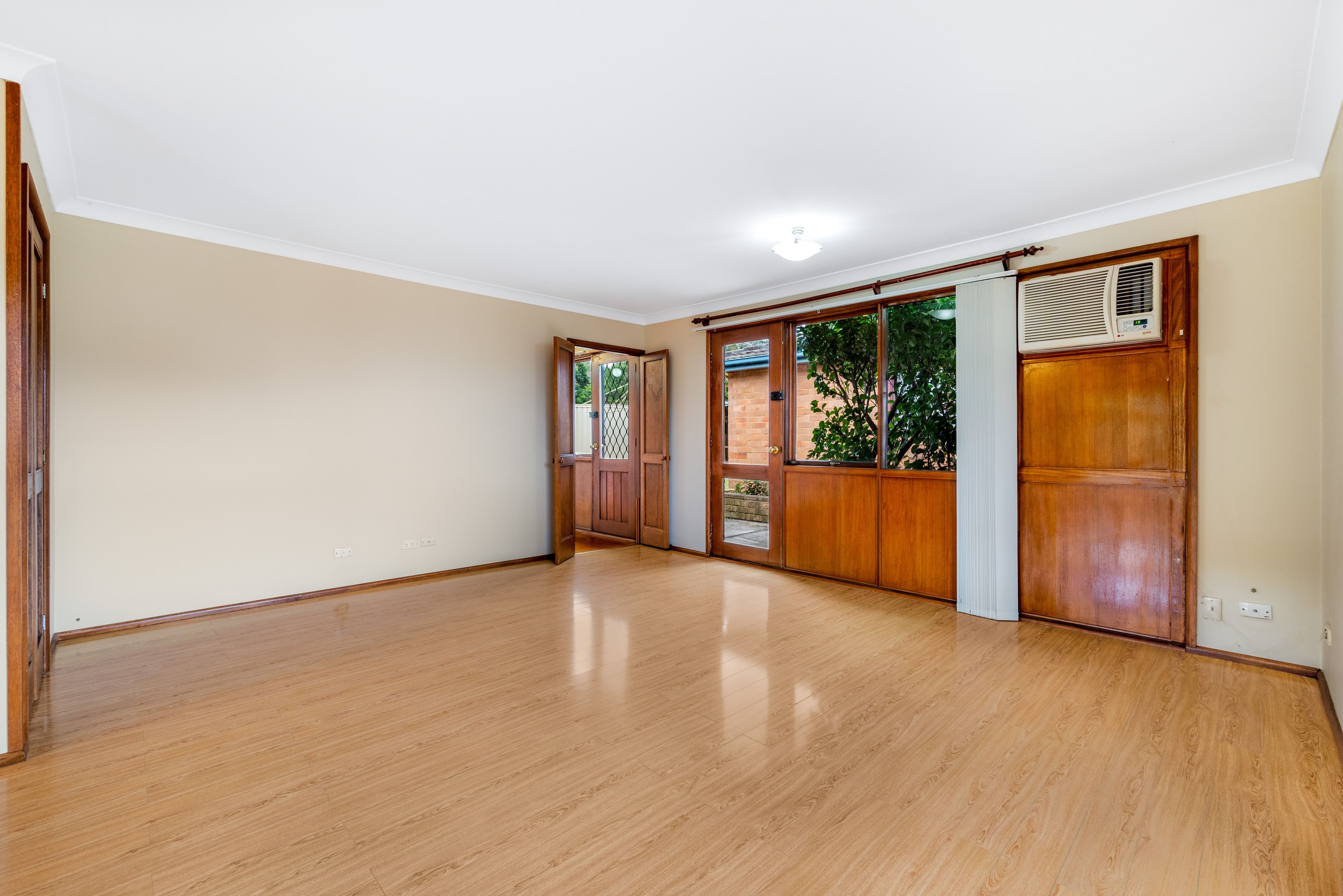 28 Owen Stanley Road, Glenfield NSW 2167, Glenfield - Thumbnail 3