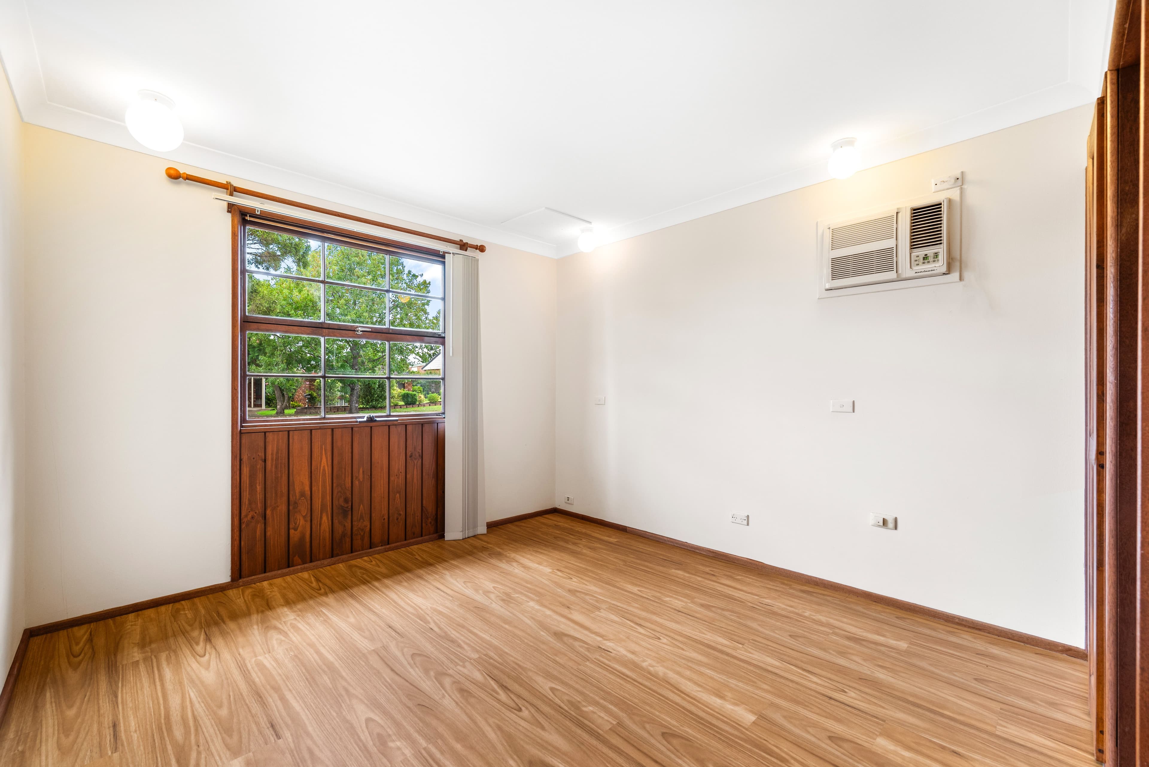 28 Owen Stanley Road, Glenfield NSW 2167, Glenfield - Thumbnail 8