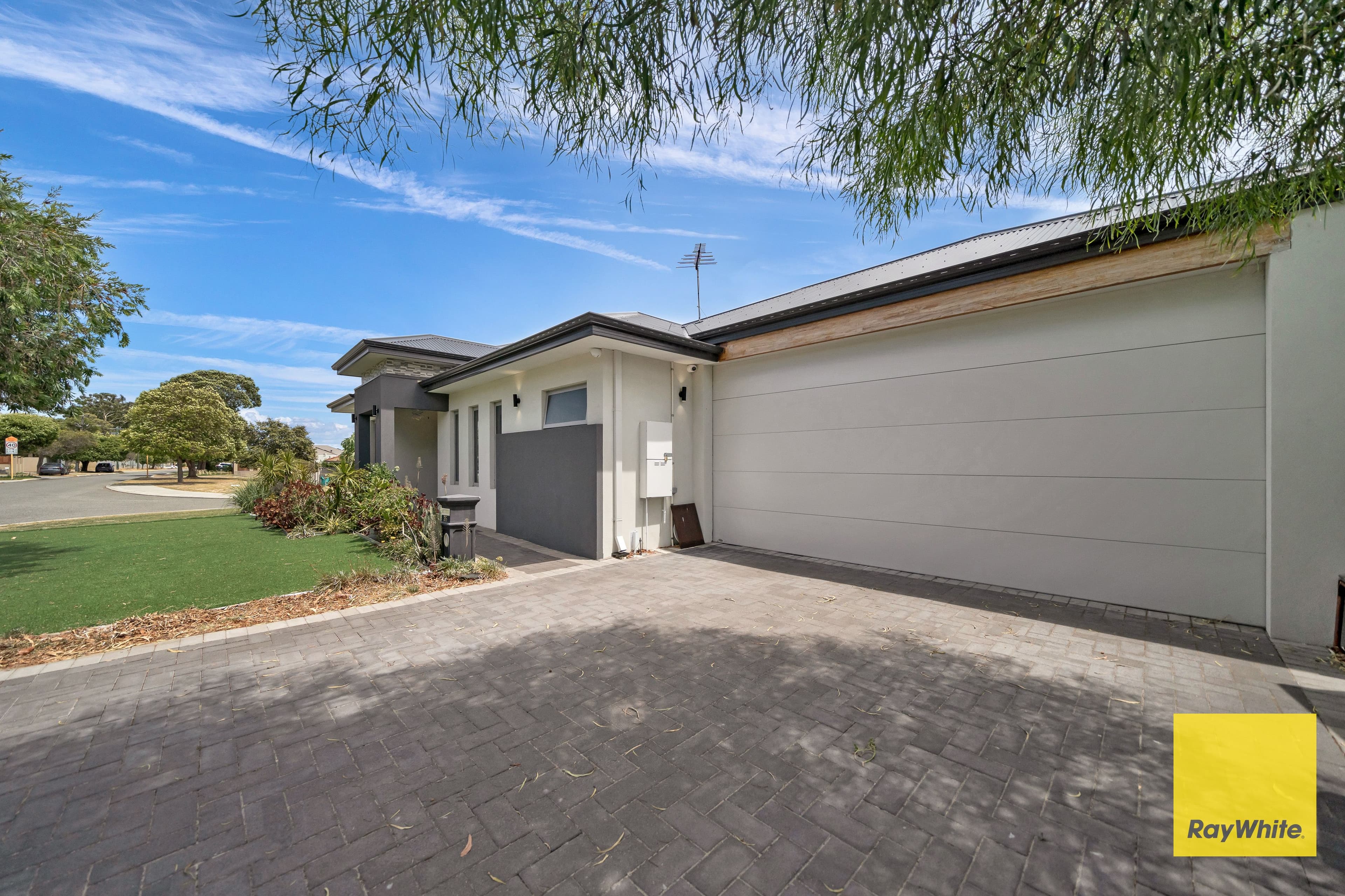 35 Wittering Crescent, Balga WA 6061, Balga - Thumbnail 2