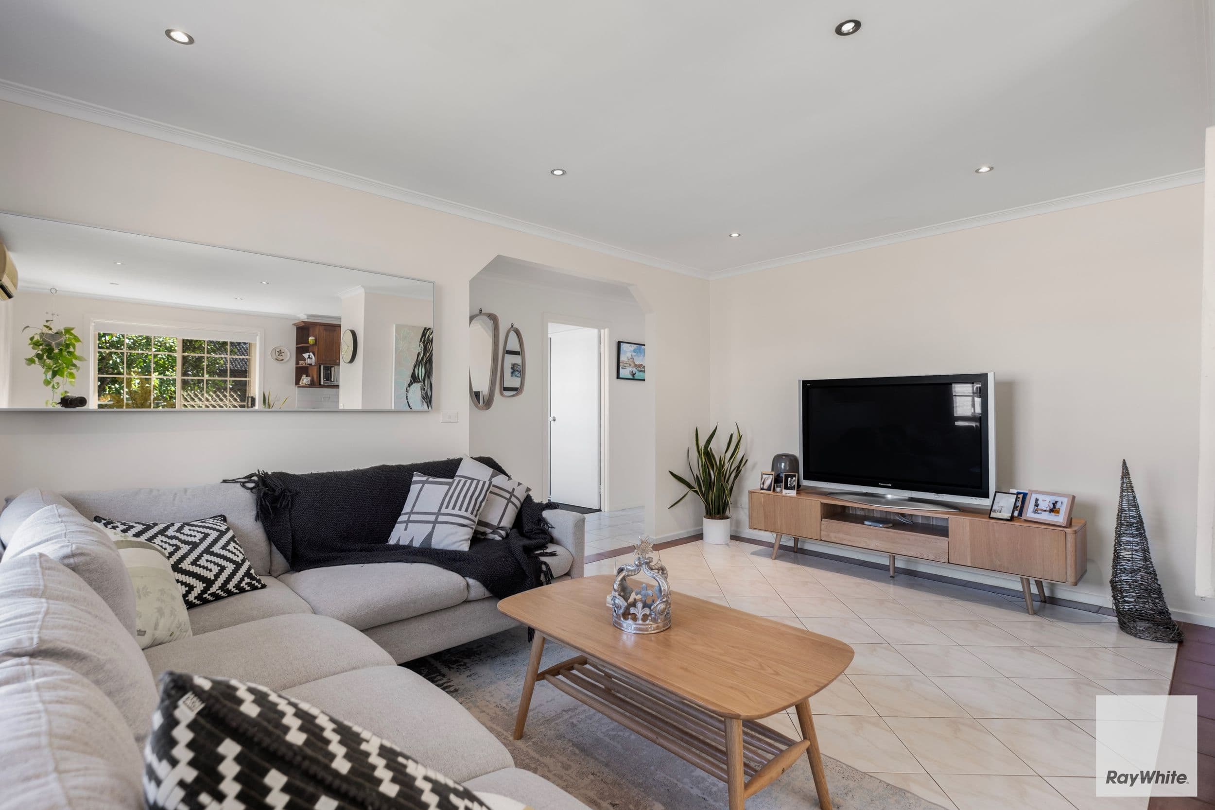 27 Delbridge Drive, Sydenham VIC 3037, Sydenham - Thumbnail 2