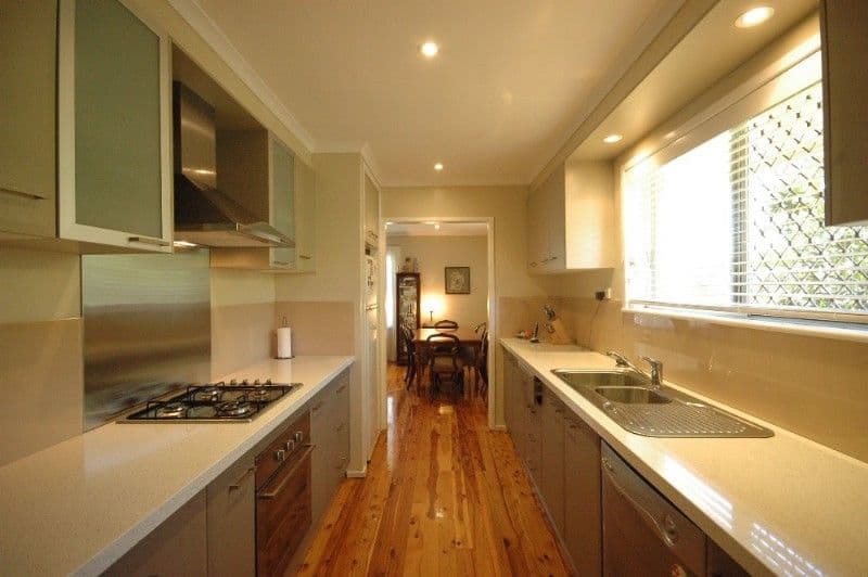 21 Sardon Street, CENTENARY HEIGHTS QLD 4350, Centenary Heights - Thumbnail 4