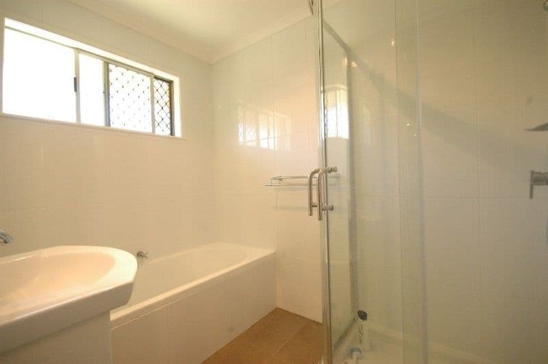 21 Sardon Street, CENTENARY HEIGHTS QLD 4350, Centenary Heights - Thumbnail 7
