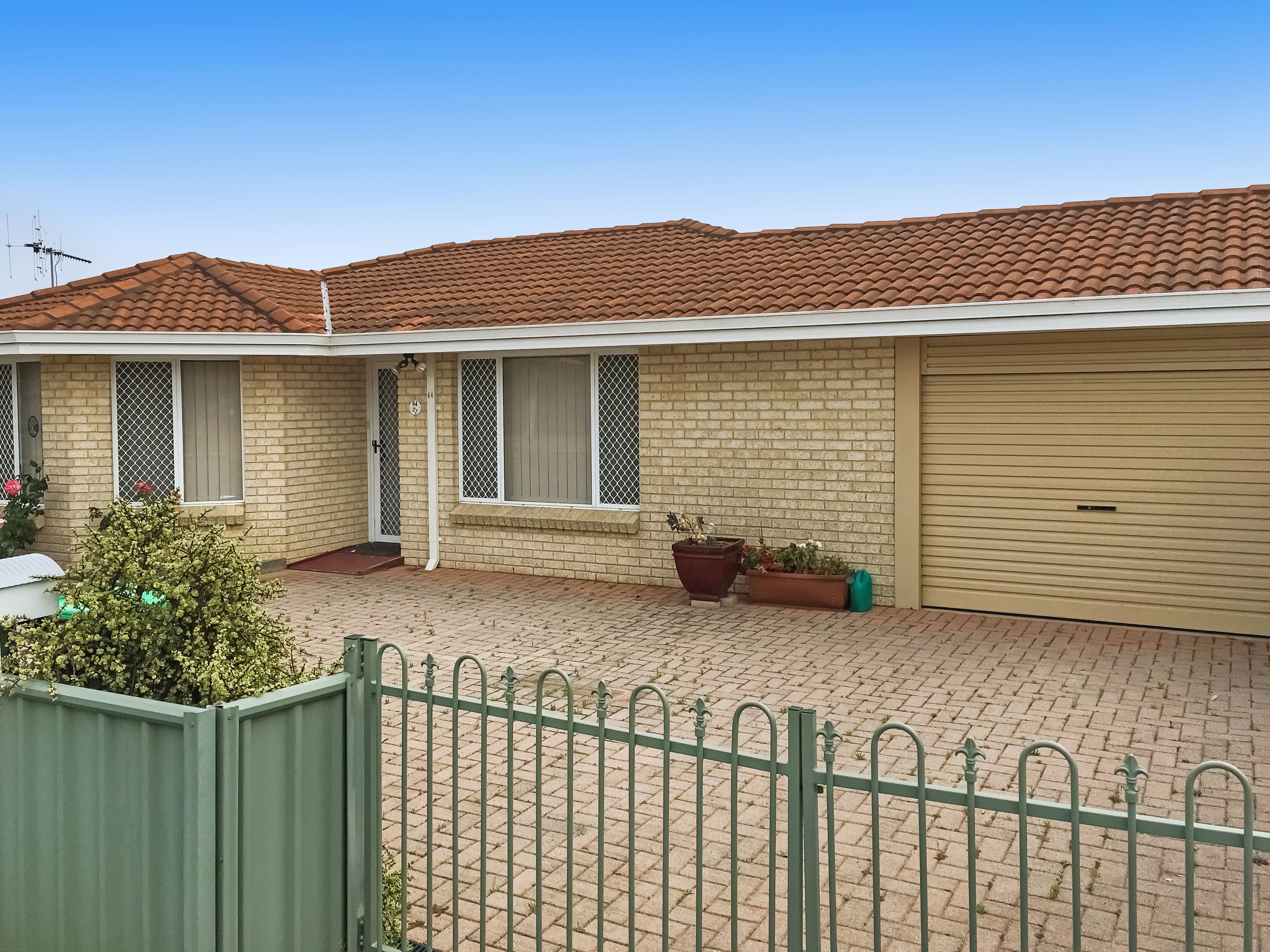 64 McKail Street, Orana WA 6330, Orana - Thumbnail 2