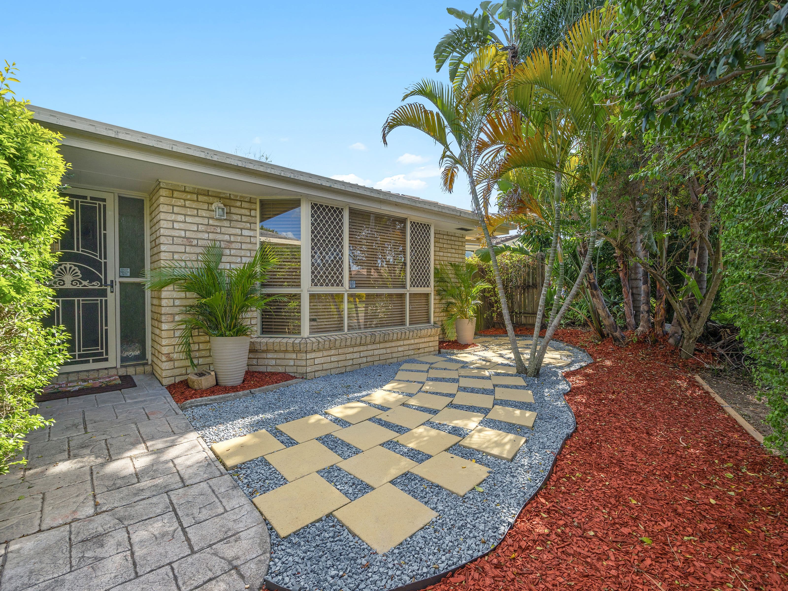 10 Hillcrest Place, Flinders View QLD 4305, Flinders View - Thumbnail 2