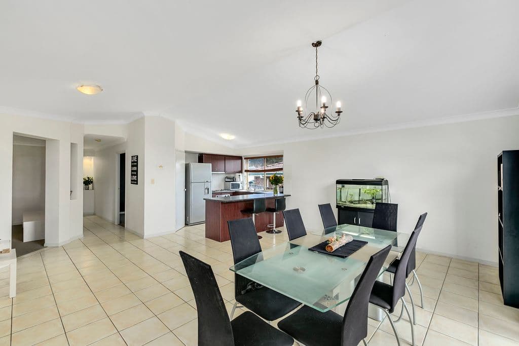 15 Easter Crescent, Pacific Pines QLD 4211, Pacific Pines - Thumbnail 5