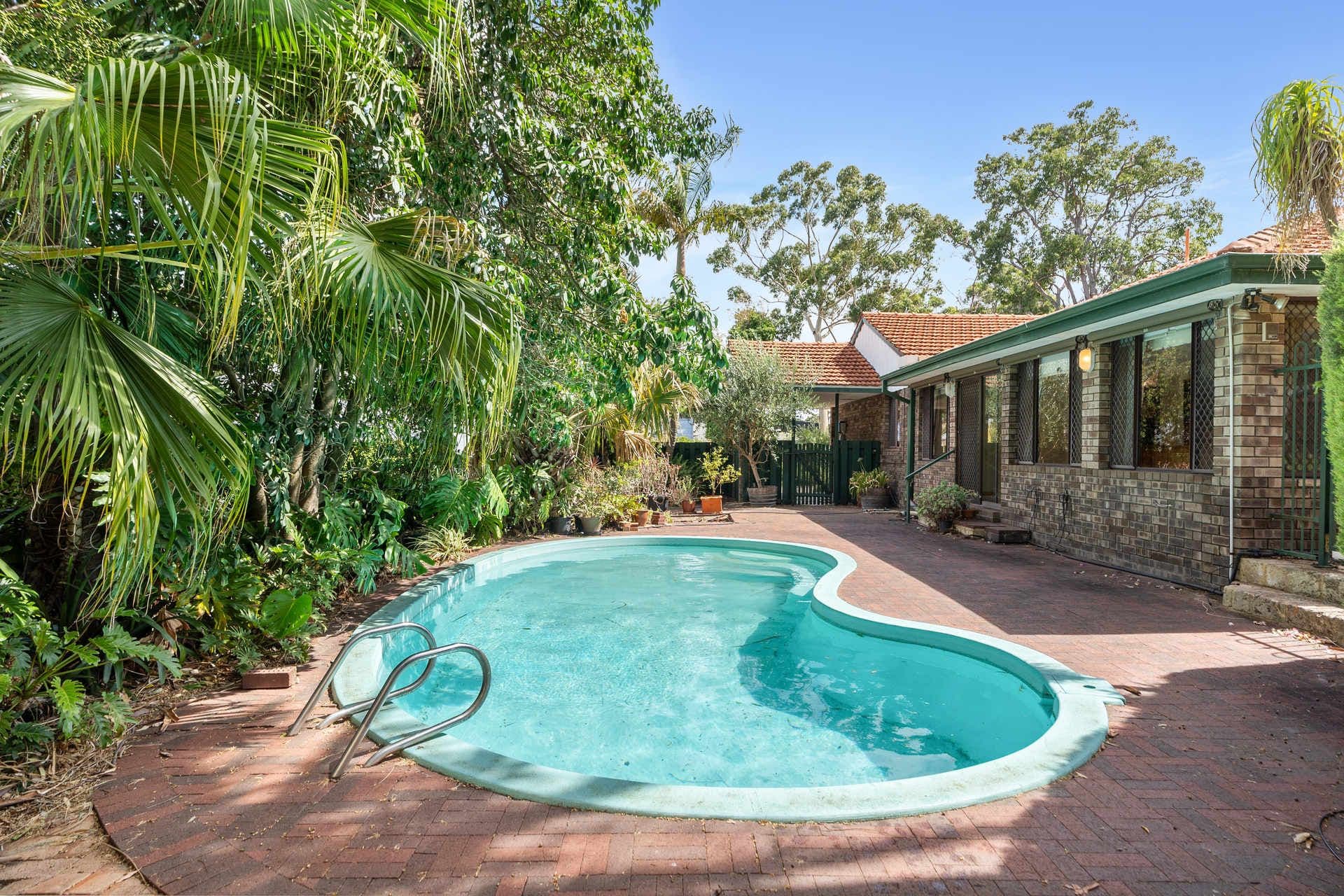 22 Gunbar Way, Kalamunda WA 6076, Kalamunda - Thumbnail 3