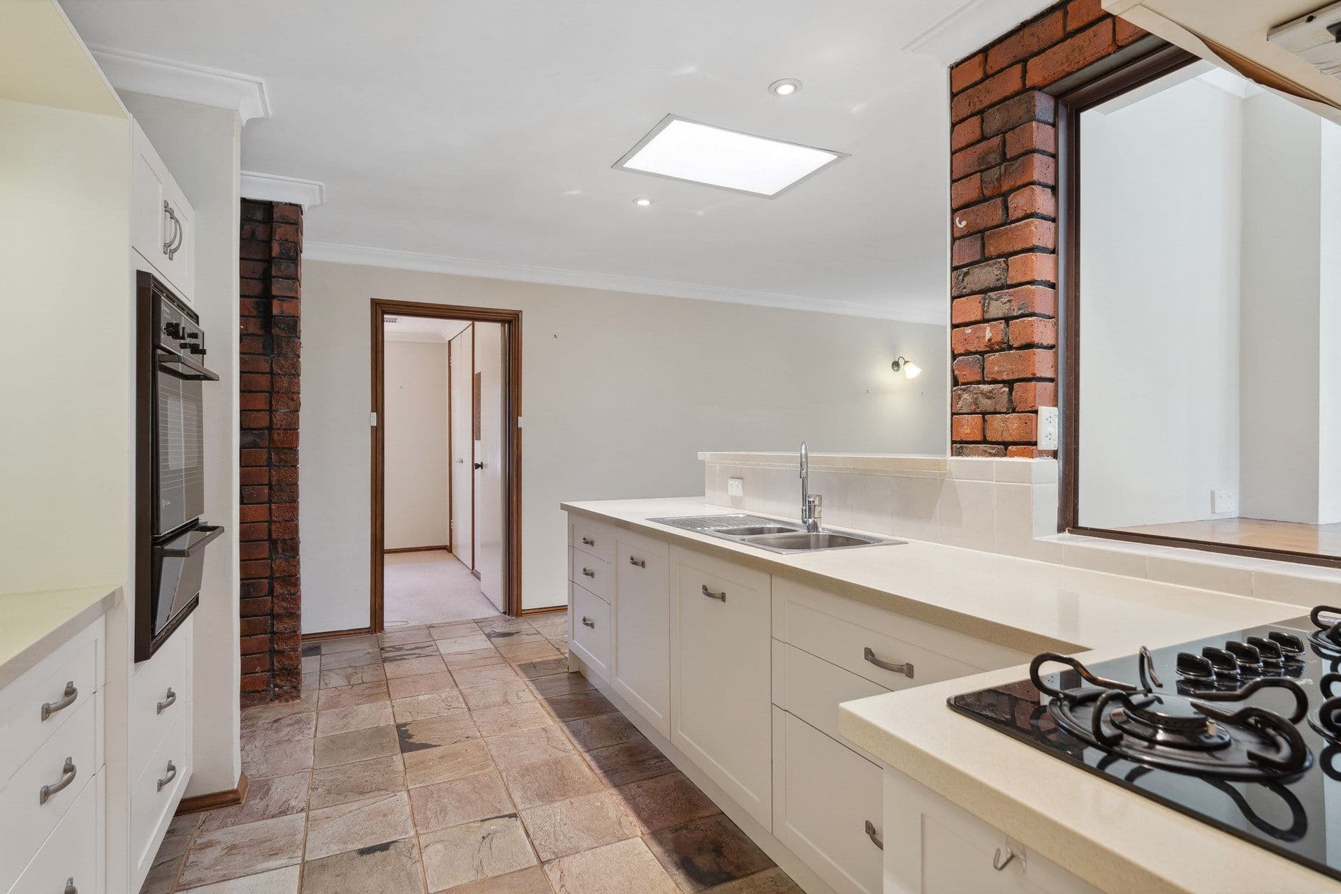 22 Gunbar Way, Kalamunda WA 6076, Kalamunda - Thumbnail 8