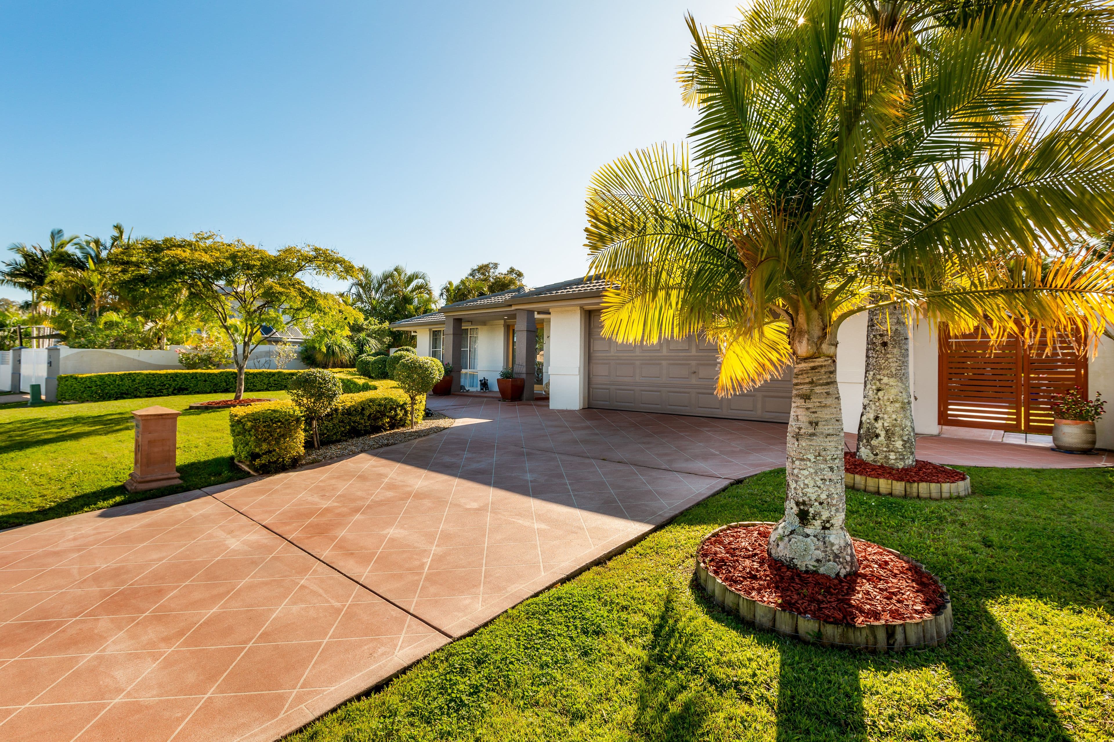 10 Lakeshore Drive, Helensvale QLD 4212, Helensvale - Thumbnail 2