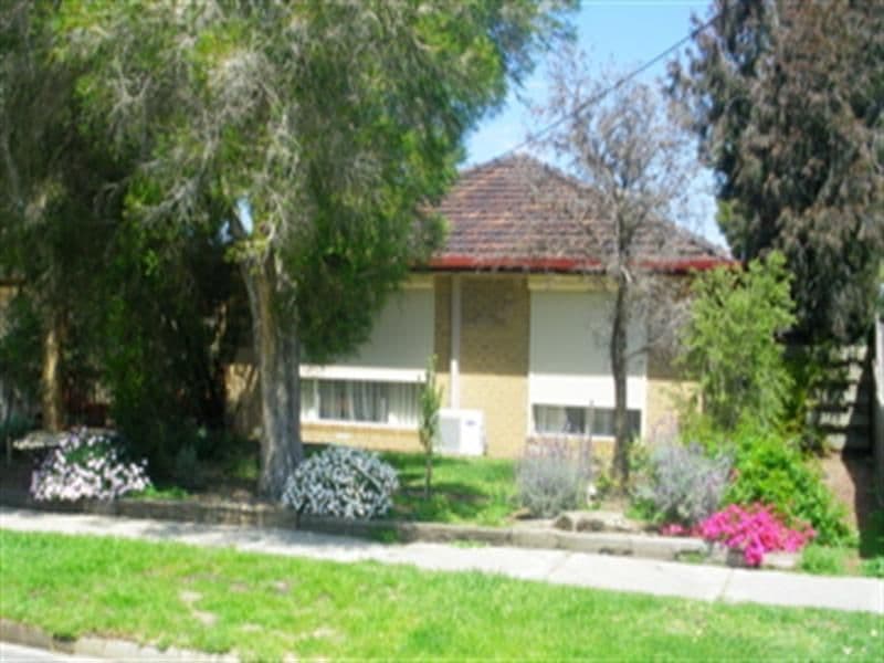 5 Valencia Court, KINGS PARK VIC 3021, Kings Park - Image 1