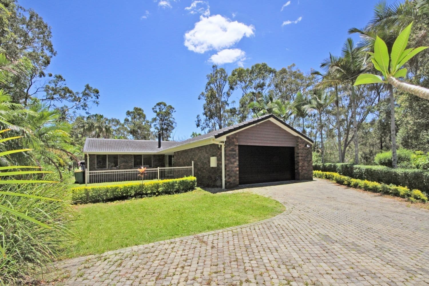 20 Strawberry Road, MUDGEERABA QLD 4213, Mudgeeraba - Image 1
