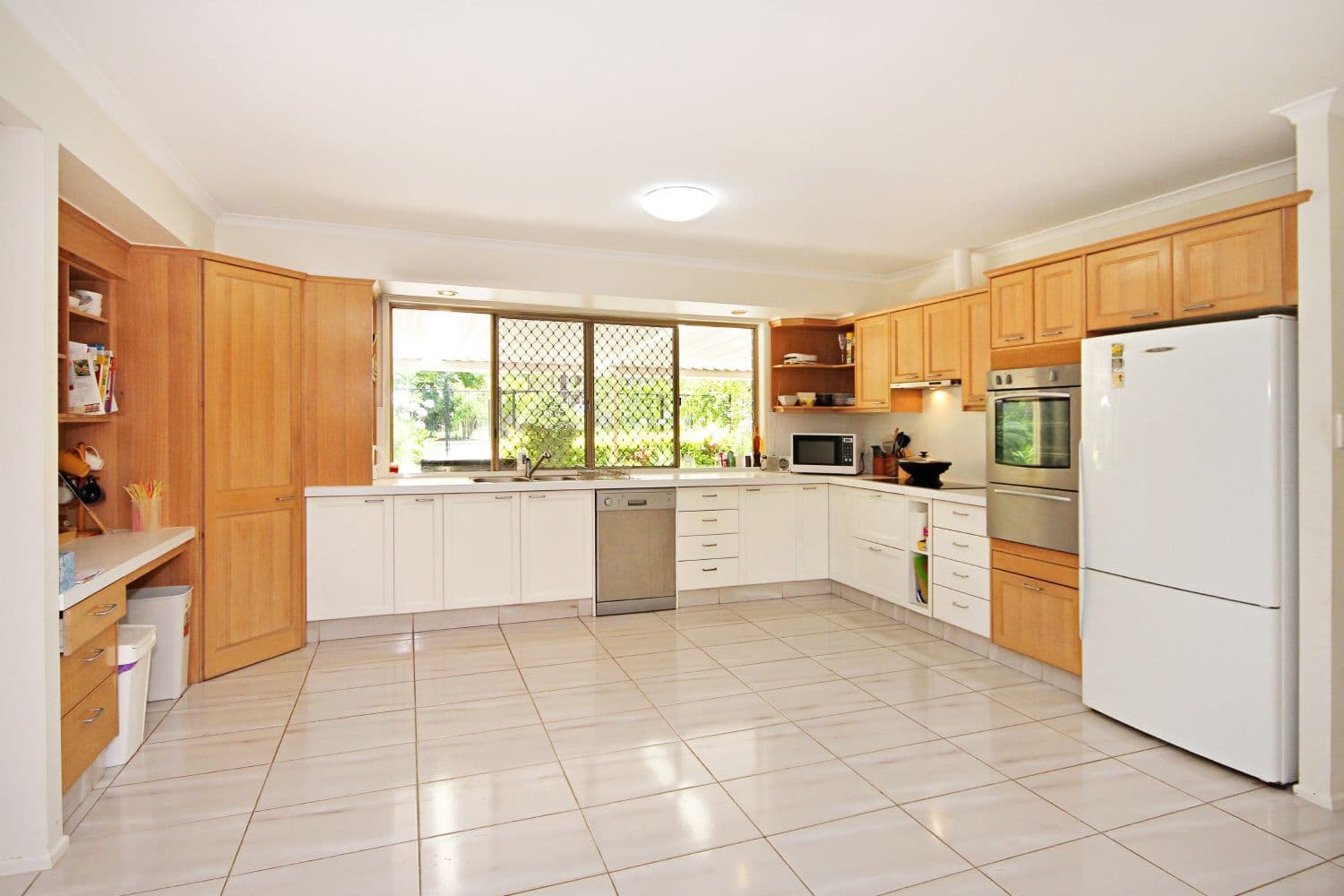 20 Strawberry Road, MUDGEERABA QLD 4213, Mudgeeraba - Thumbnail 6