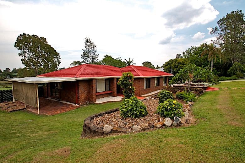 33 ISLANDVIEW Street, BARELLAN POINT QLD 4306, Barellan Point - Thumbnail 2