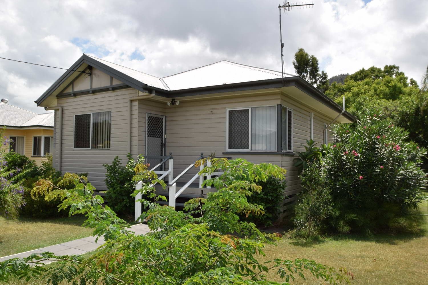 13 Adelaide Street, Esk QLD 4312, Esk - Image 1