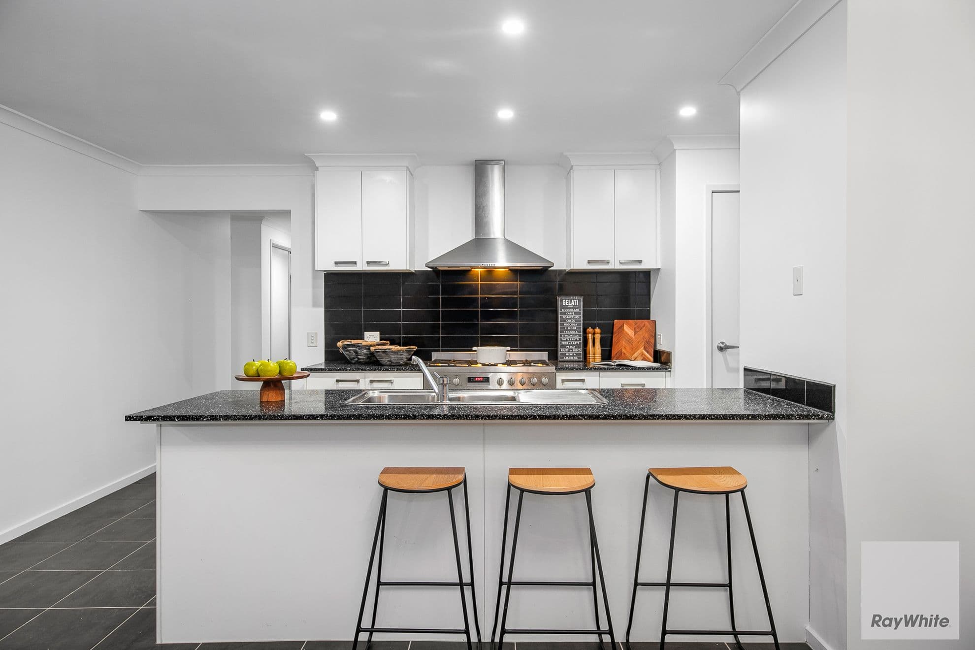 57 Crystal Avenue, Pearl Beach NSW 2256, Pearl Beach - Thumbnail 2