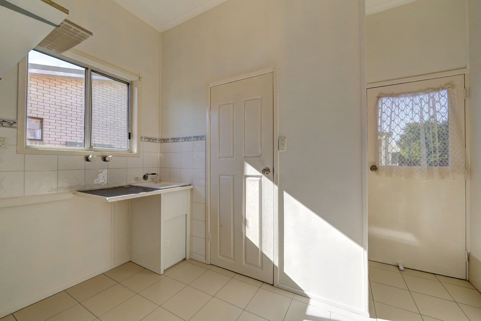 4 Archer Court, AVENELL HEIGHTS QLD 4670, Avenell Heights - Thumbnail 8