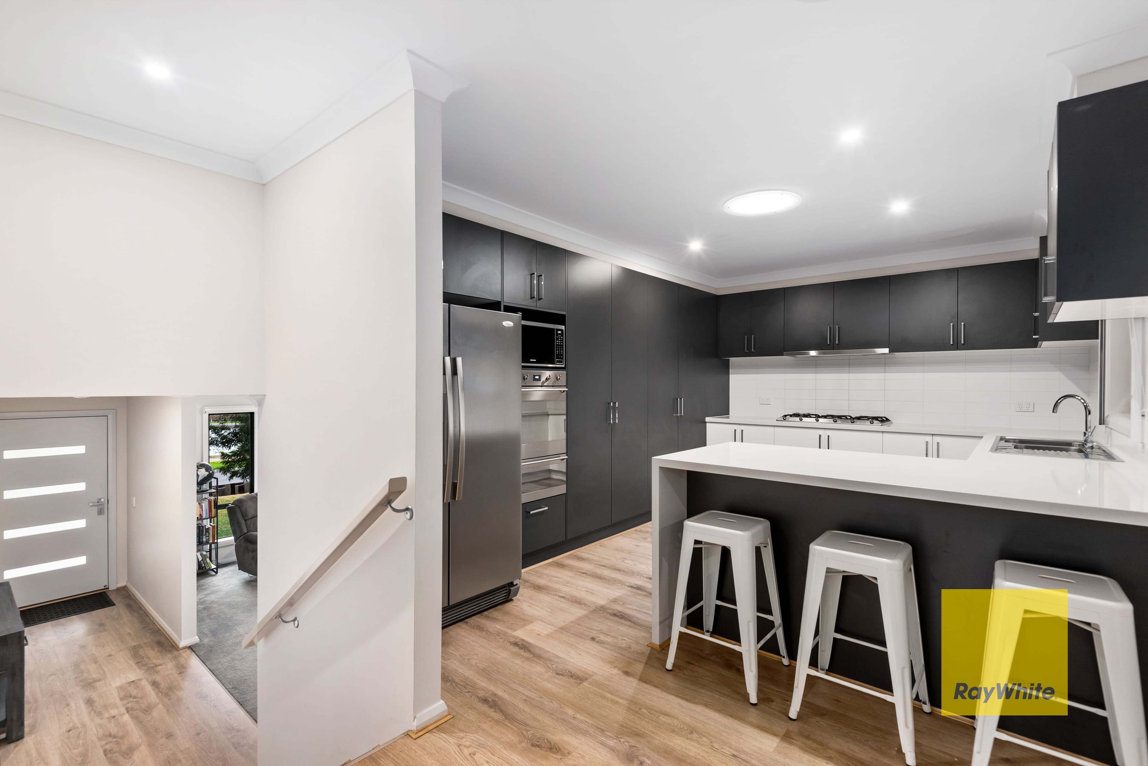 34 Valencay Avenue, Highton VIC 3216, Highton - Thumbnail 3
